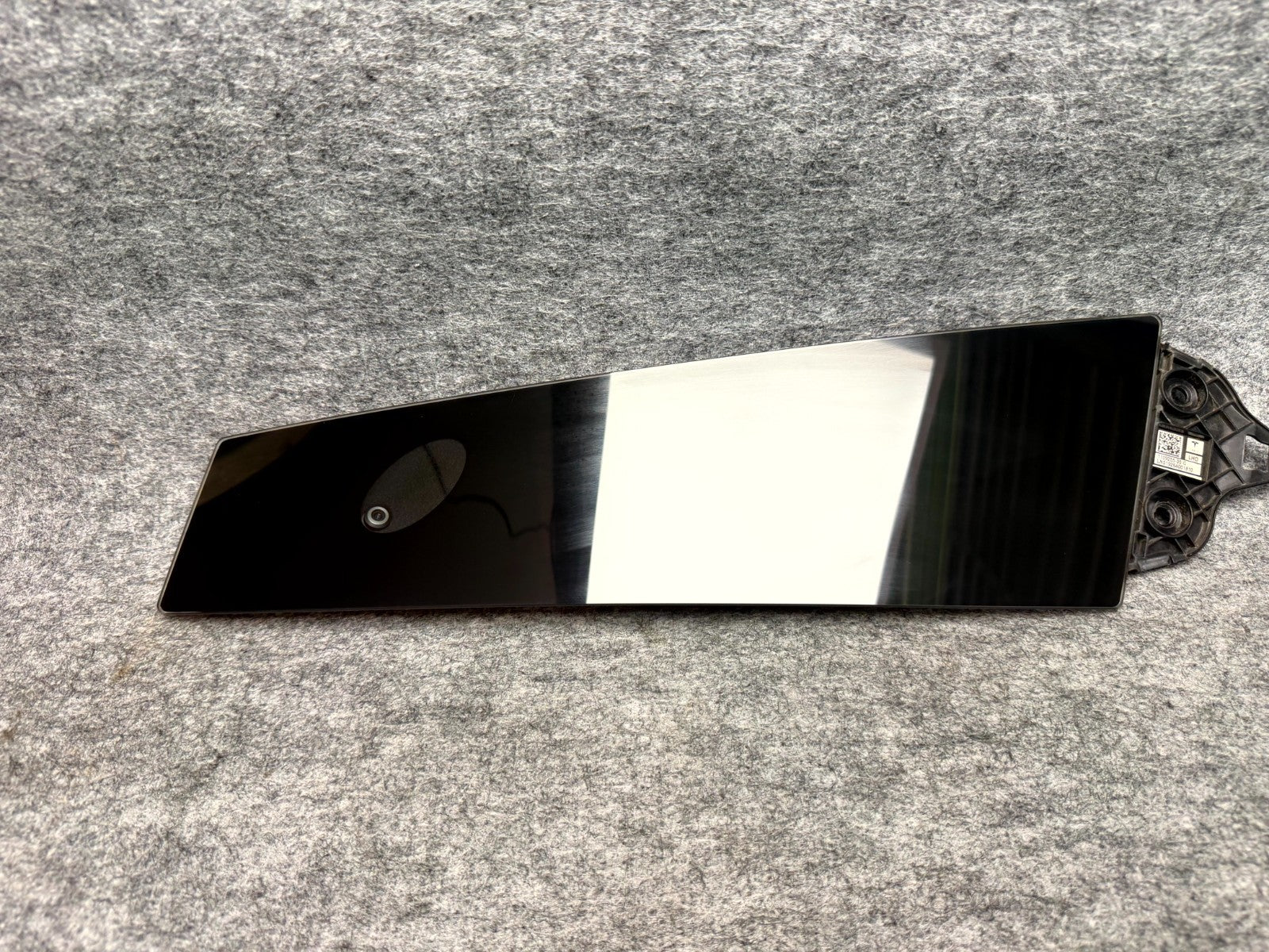 ♦️17-23 TESLA MODEL 3 RIGHT B-PILLAR APPLIQUE TRIM W/ CAMERA OEM, 1109255-00-G