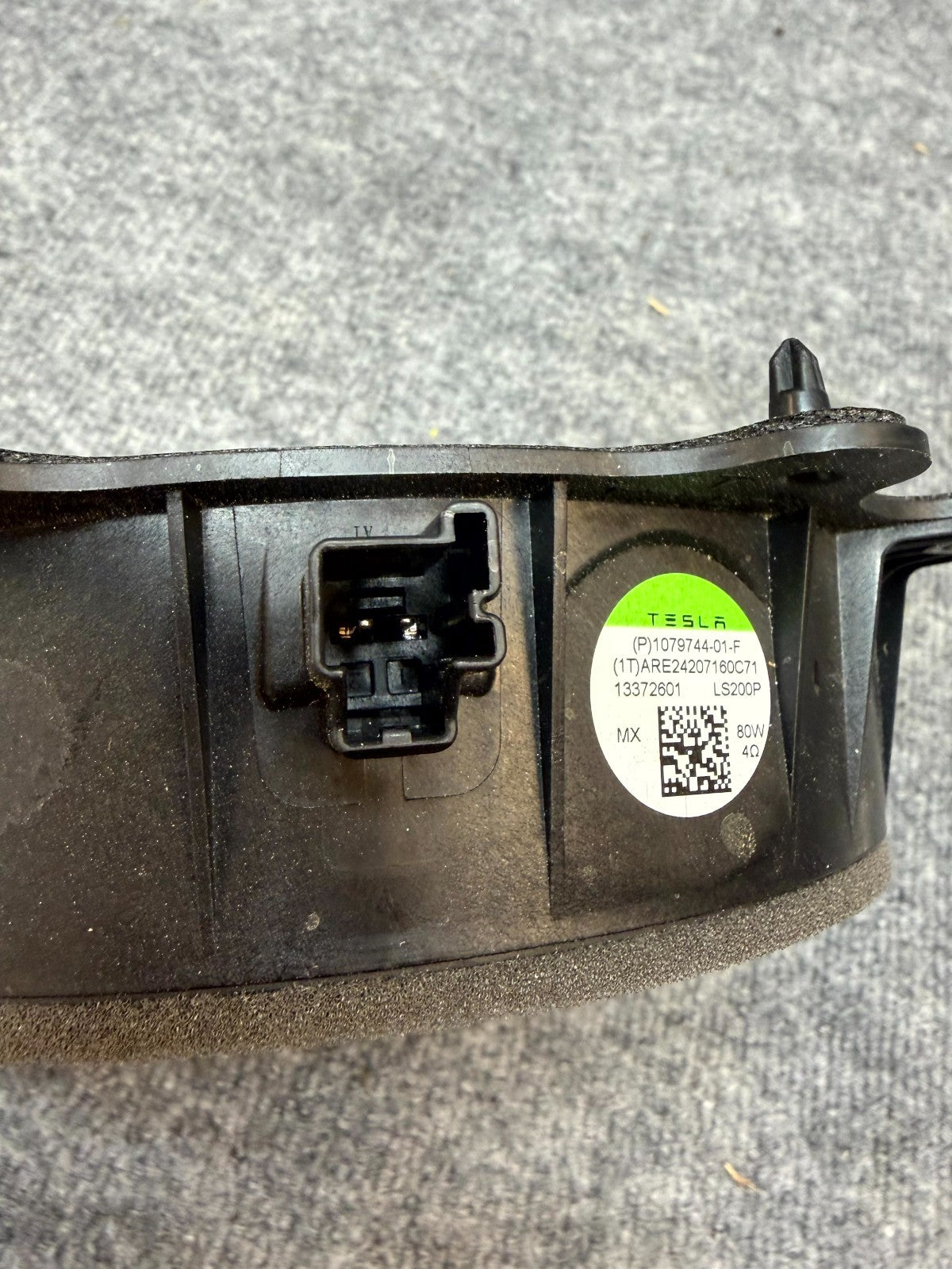 2020-2024 TESLA MODEL Y FRONT RIGHT DOOR AUDIO SOUND SPEAKER OEM, 1079744-01-F