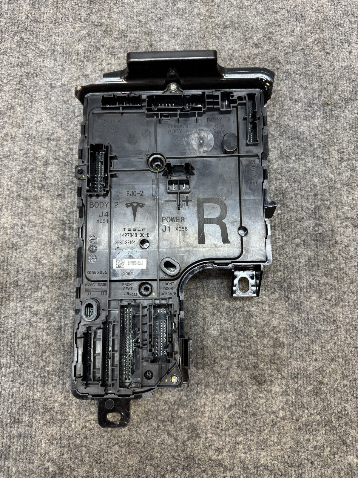 2020 - 2024 TESLA MODEL Y RIGHT LOW VOLTAGE ELECTRONIC MODULE OEM, 1657650-00-C
