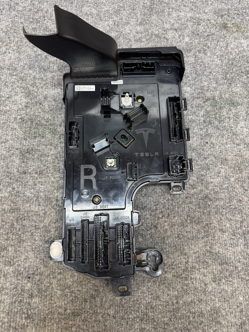 2017-2023 TESLA MODEL 3 RIGHT LOW VOLTAGE CONTROLLER MODULE UNIT OEM, 110034000H