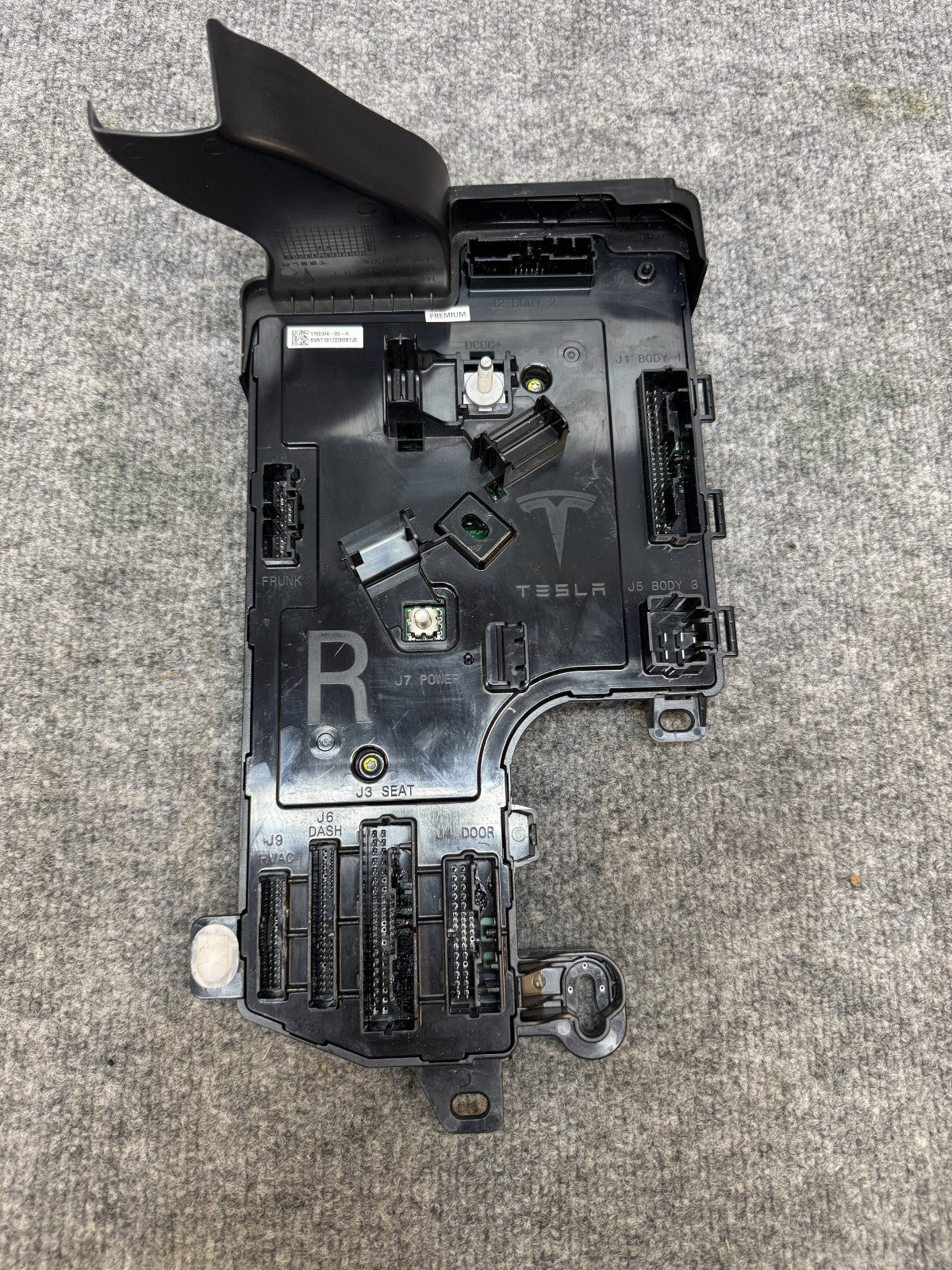 2017-2023 TESLA MODEL 3 RIGHT LOW VOLTAGE CONTROLLER MODULE UNIT OEM, 110034000H