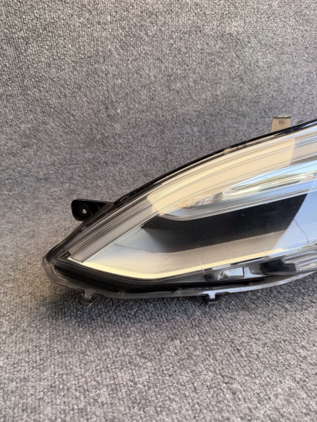 2016-2020 TESLA MODEL S LEFT DRIVER SIDE LED HEADLIGHT OEM 1065041-00-B