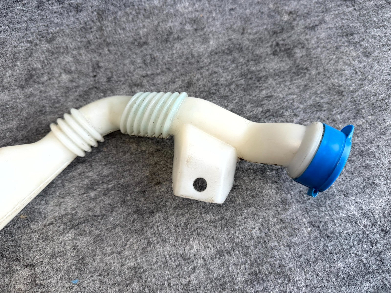 ♦️2012 - 2016 TESLA MODEL S WINDSHIELD WASHER RESERVOIR TANK OEM, 1005400-00-B