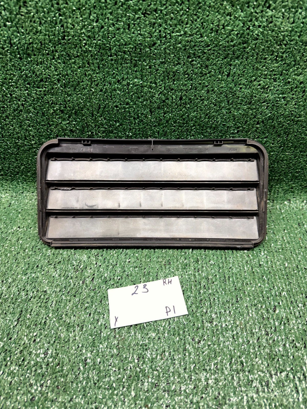 ♦️20-23 TESLA MODEL Y/3 RIGHT AIR EXTRACTOR CABIN VENT GRILL OEM, 1098751-00-C