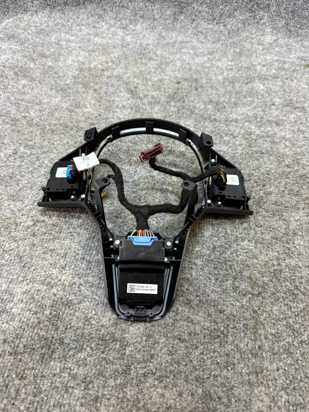 17-24 TESLA MODEL 3 Y STEERING WHEEL BEZEL TRIM W/ CONTROL SWITCH OEM 110155600C