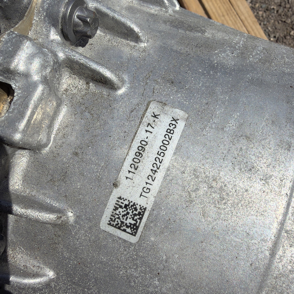 24-26 Tesla Model Y Rear Drive Unit Motor 3K ml AP4.0 Low Current 1120990-17-K