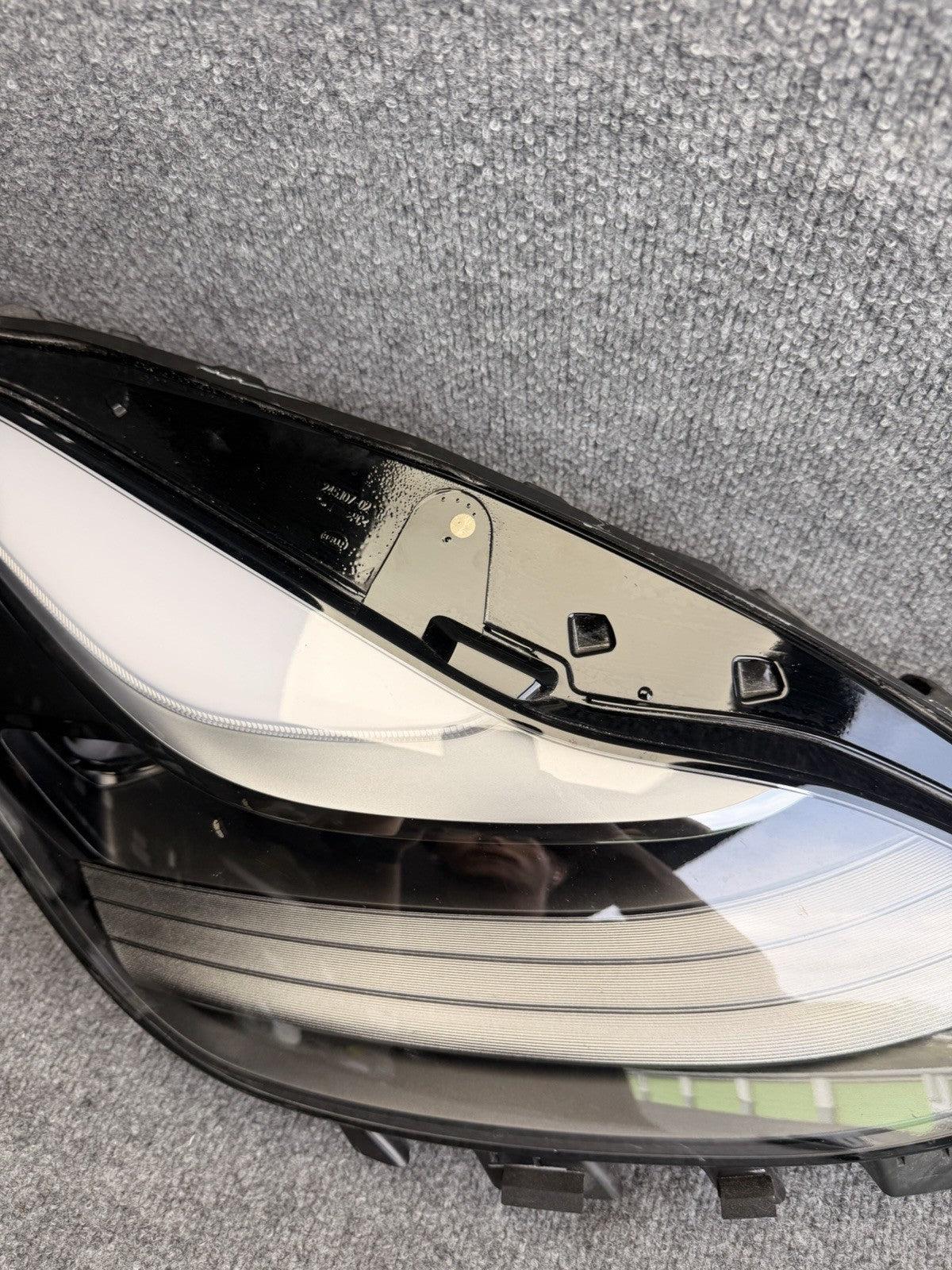 OEM 2021 - 2024 Tesla Model Y Right Passenger Matrix LED Headlight 1514953-00-D