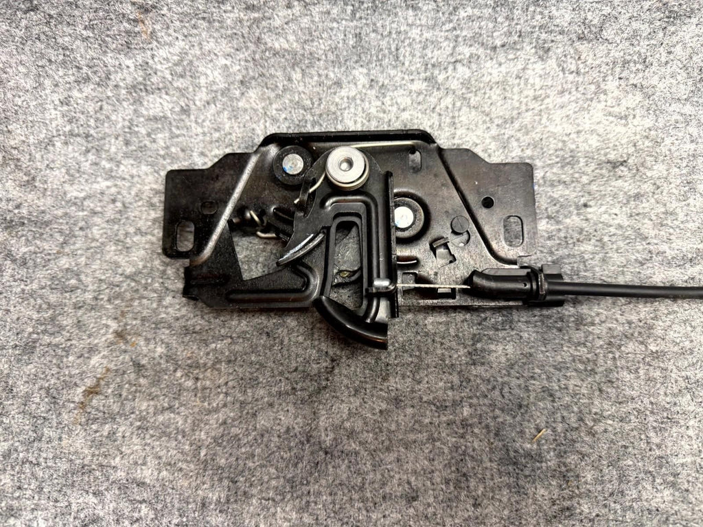 ♦️17-23 TESLA MODEL 3 HOOD LATCH LOCK ACTUATOR MECHANISM OEM, 1033011-00-G