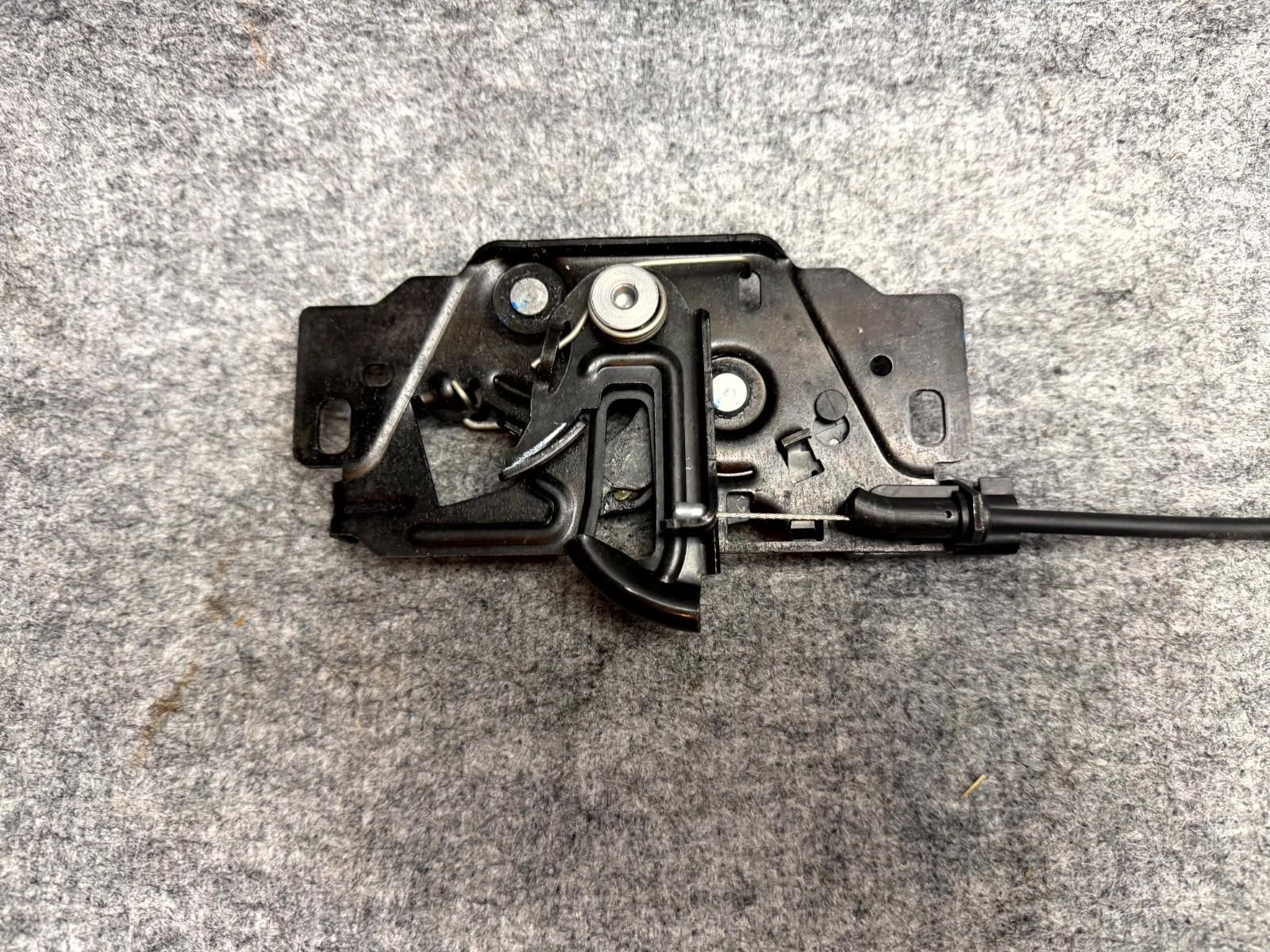 ♦️17-23 TESLA MODEL 3 HOOD LATCH LOCK ACTUATOR MECHANISM OEM, 1033011-00-G