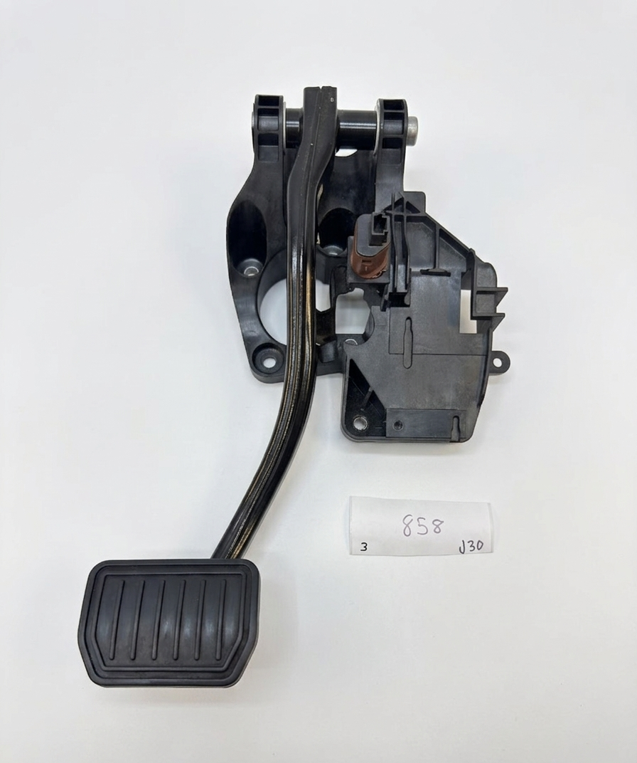 2017-2023 TESLA MODEL 3 ACCELERATOR & BRAKE PEDAL ASSEMBLY 1044691-00-D