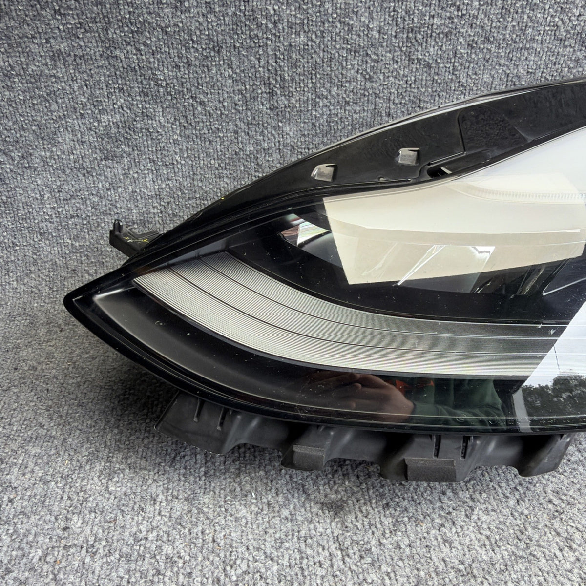 20-24 Tesla Model Y-3 Front Left Headlight Projector Headlamp LH 1514952-00-E