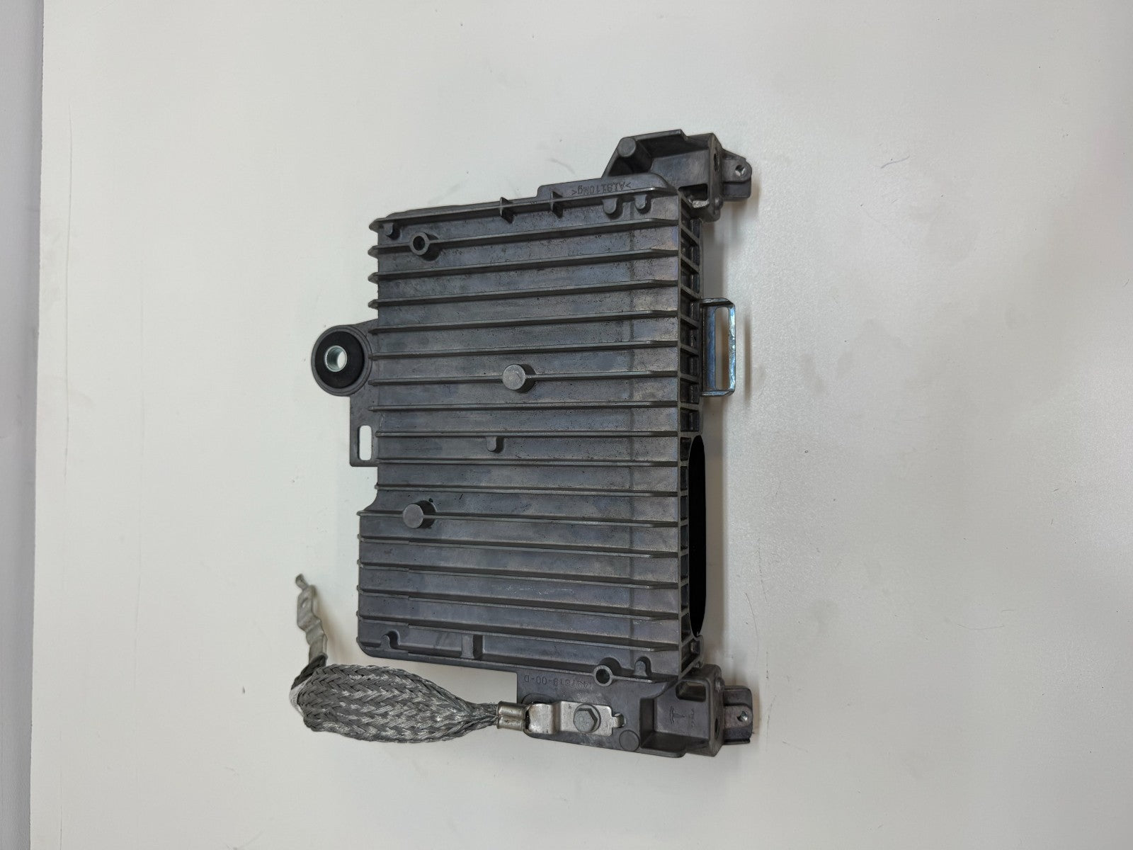 2020 - 2024 TESLA MODEL Y FRONT BODY CONTROL MODULE UNIT 1497327-00-B