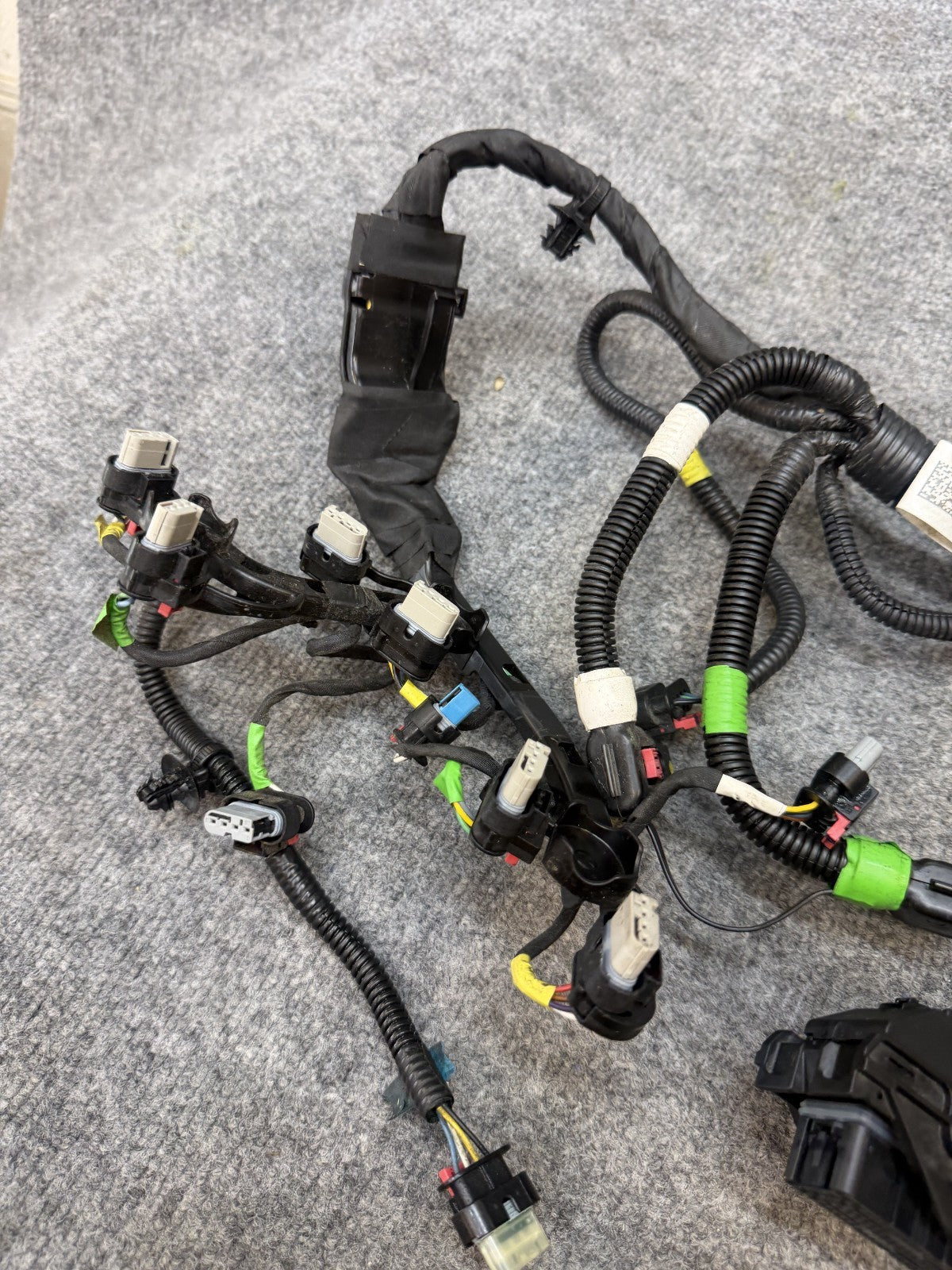 2020-2024 TESLA MODEL Y SUPERMANIFOLD WIRING HARNESS HEAT PUMP OEM, 2068767-00-C