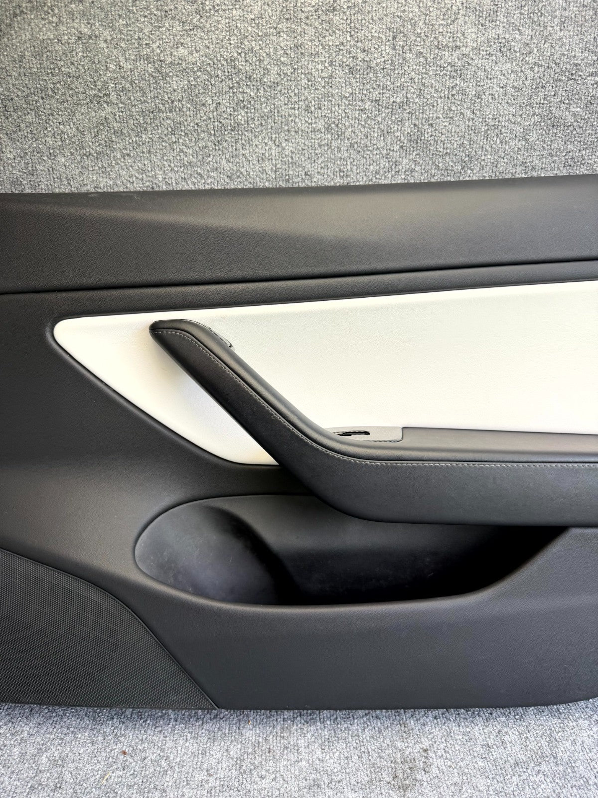 2017-2023 TESLA MODEL 3 FRONT RIGHT INTERIOR DOOR PANEL TRIM OEM, 1105094-00-D