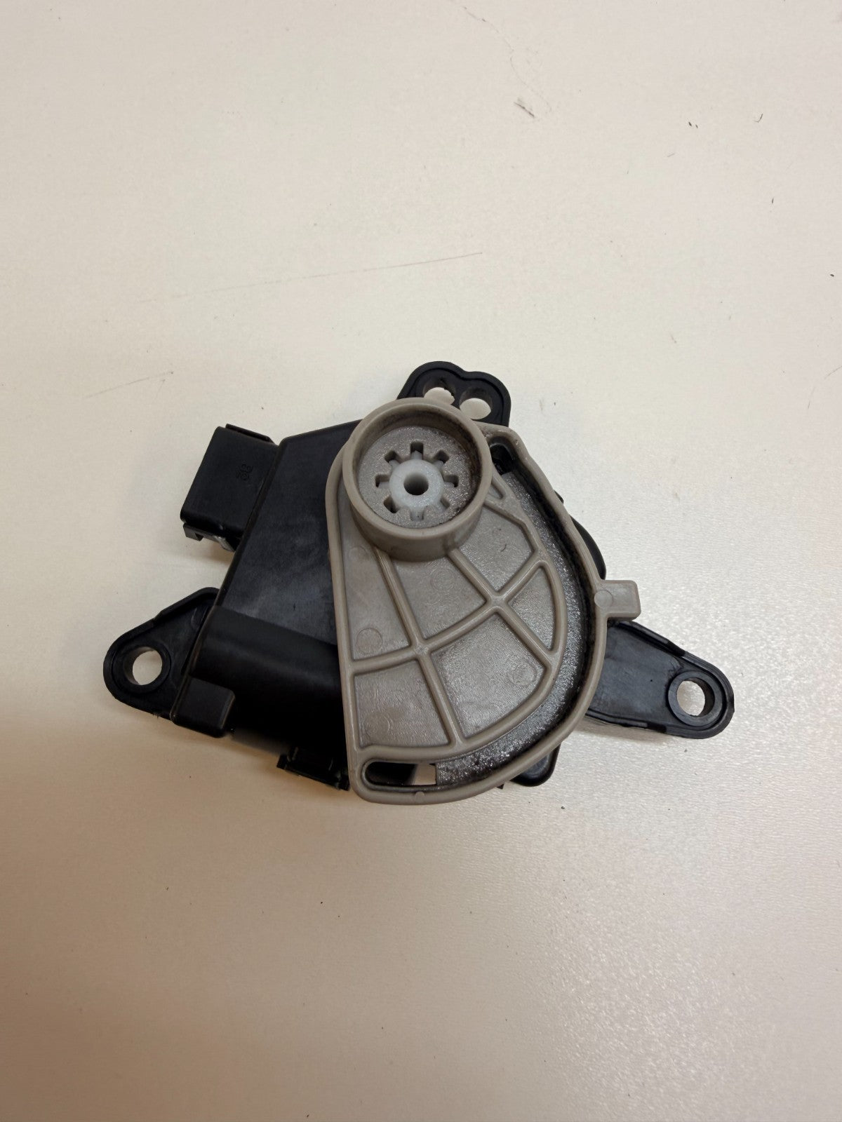 2012-2021 Tesla Model S HVCC Heater Control Flap Motor Actuator D267-AP9BA02