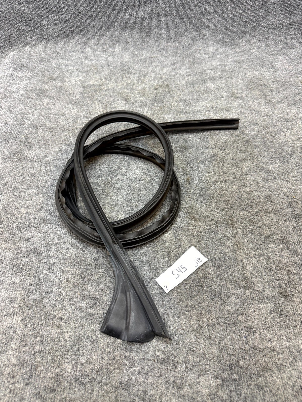 2020-2024 TESLA MODEL Y FRONT LEFT DOOR SEAL RUBBER WEATHERSTRIP OEM, 149767398C
