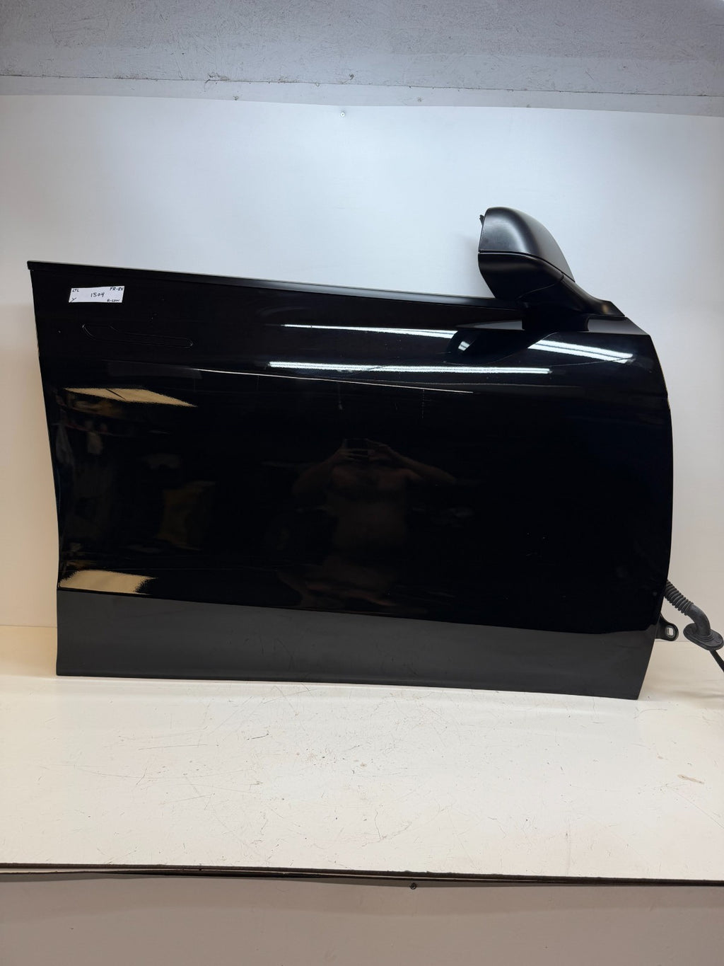 2012-2020 TESLA MODEL Y FRONT RIGHT PASSENGER SIDE COMPLETE DOOR ASSEMBLY