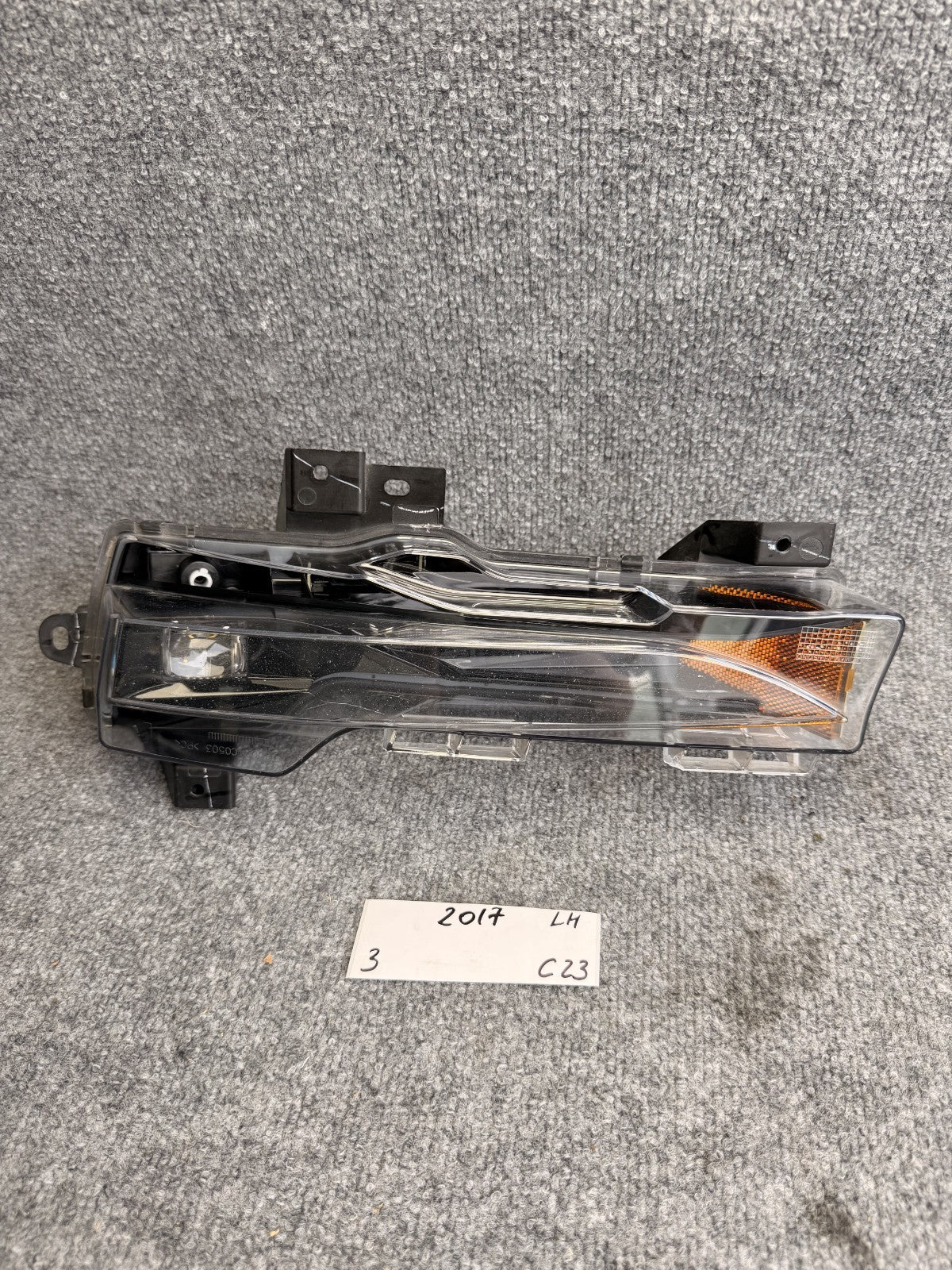 2017 - 2024 TESLA MODEL Y/3 FRONT LEFT SIDE FOG LIGHT ASSY OEM, 1077391-00-E