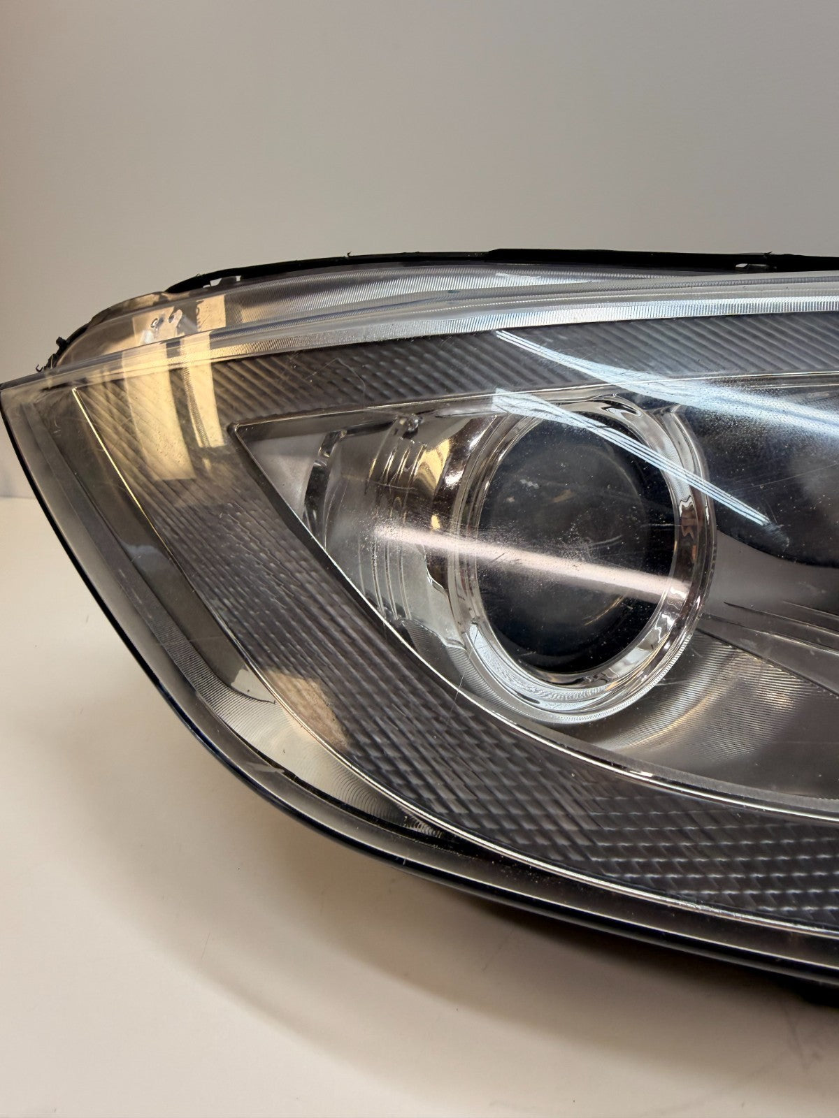 2012-2016 Tesla Model S Front Right Passenger Side Headlight Lamp 6005907-00-D