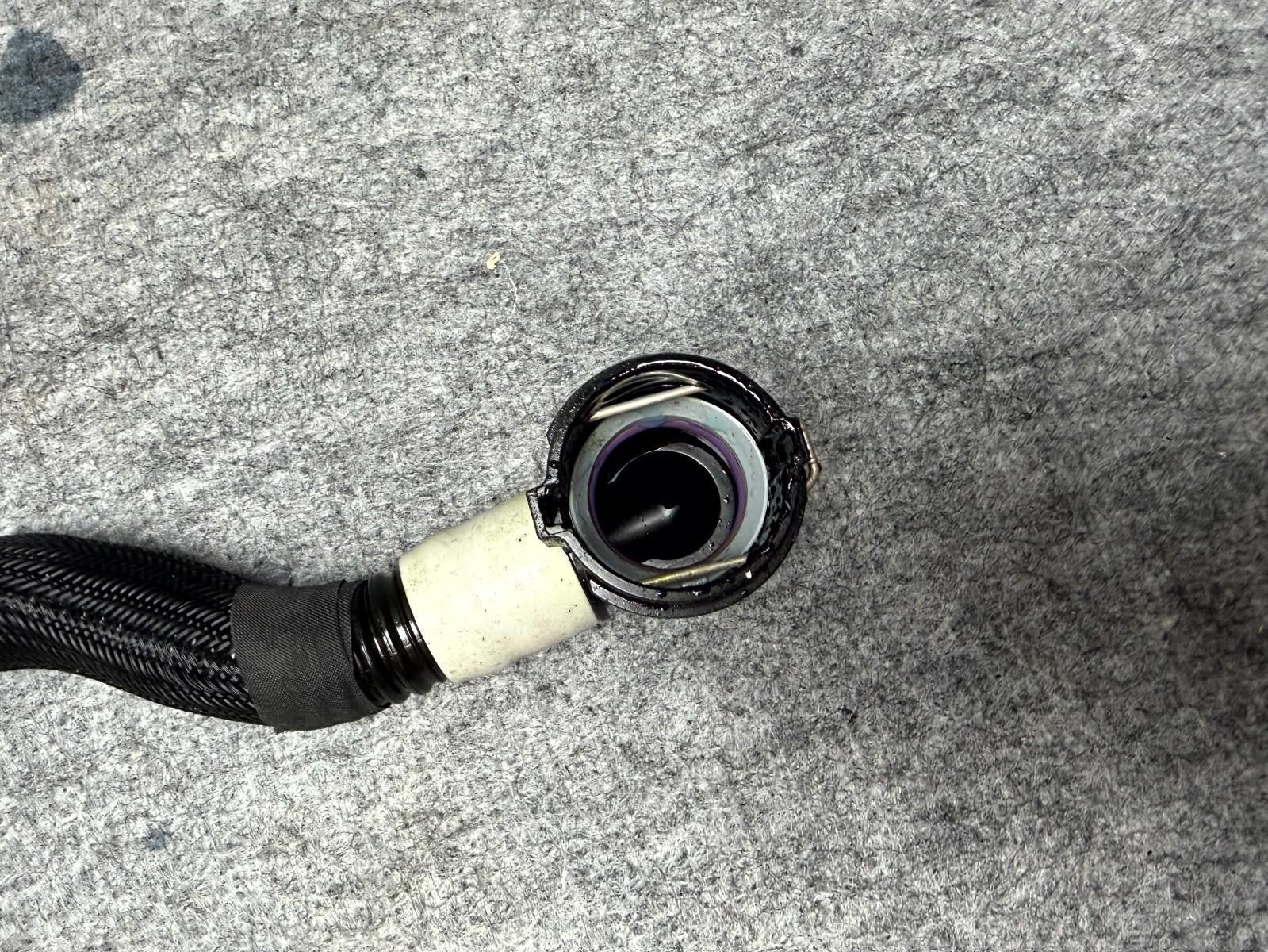 ♦️2017-2023 TESLA MODEL 3 RADIATOR COOLING PIPE HOSE OUTLET OEM, 1077589-00-F