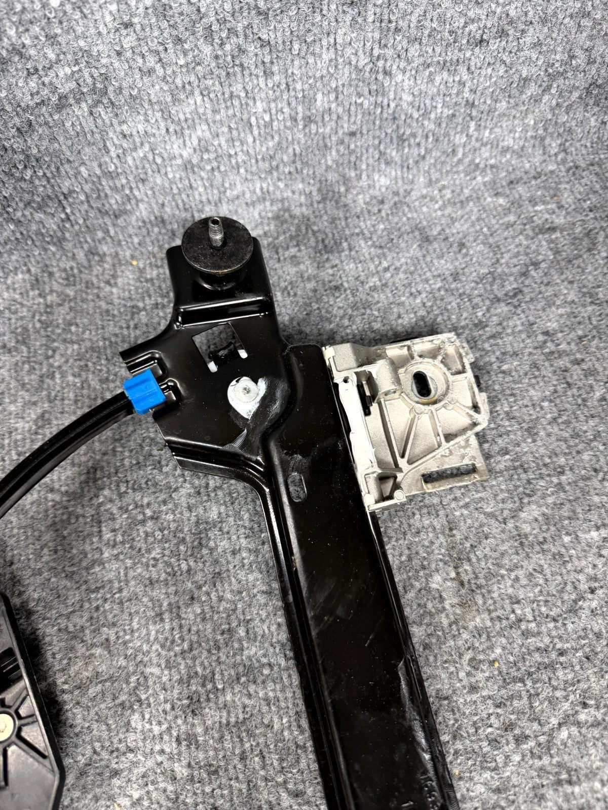 ♦️16-20 TESLA MODEL X REAR LEFT DOOR WINDOW REGULATOR W/ MOTOR OEM, 1028820-00-F