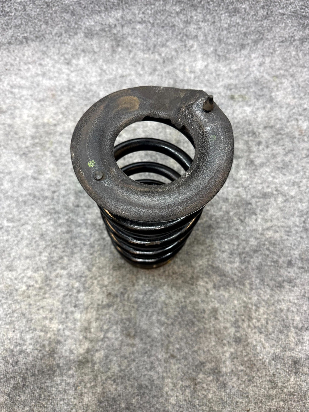 2020 - 2024 TESLA MODEL Y REAR LEFT OR RIGHT SIDE COIL SPRING OEM, 2288474-00-A