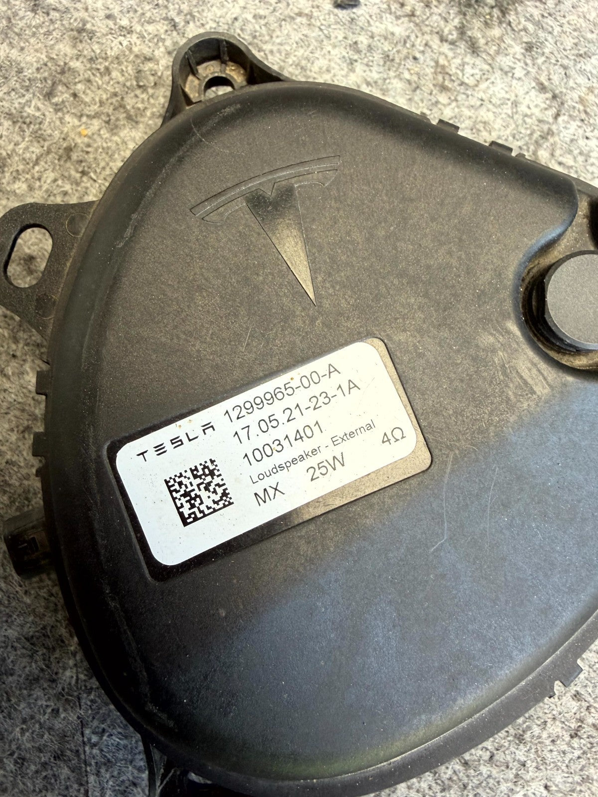 ♦️2017 - 2023 TESLA MODEL 3 PEDESTRIAN WARNING SPEAKER  OEM,  1299965-00-A