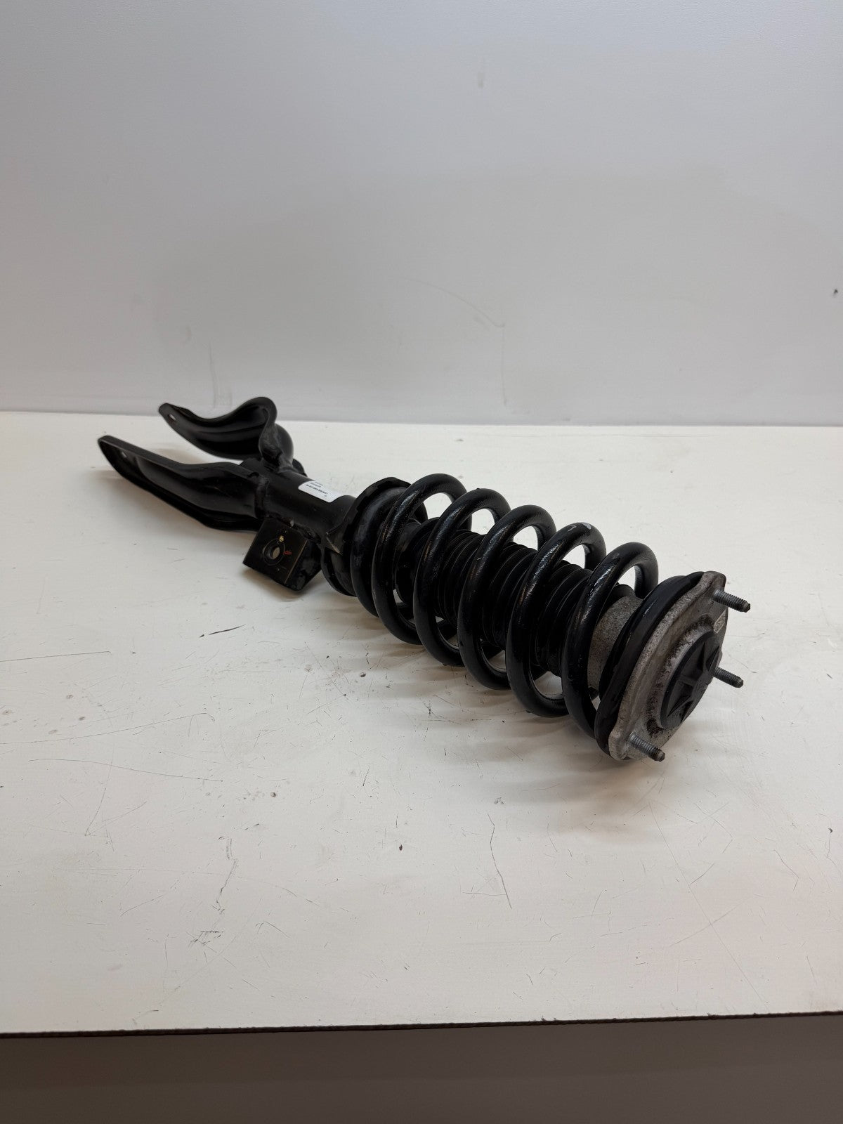 2020-2024 Tesla Model Y Front Right Passenger Shock Strut 1188368-00-E