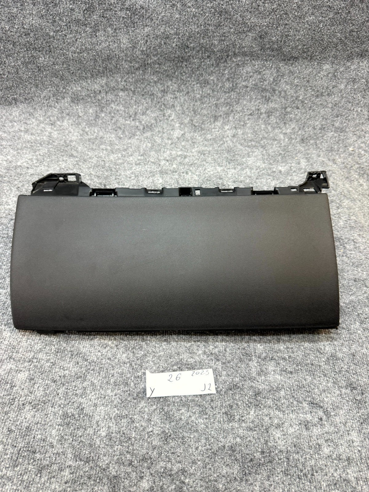 2020 - 2024 TESLA MODEL Y DASH GLOVE BOX COMPARTMENT STORAGE OEM, 1083331-00-A