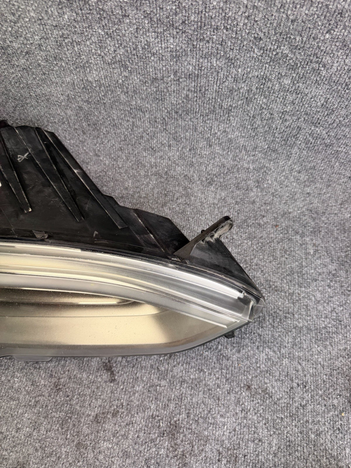 OEM  2016-2020 Tesla Model S Right Passenger Side Headlight 1053571-00-B
