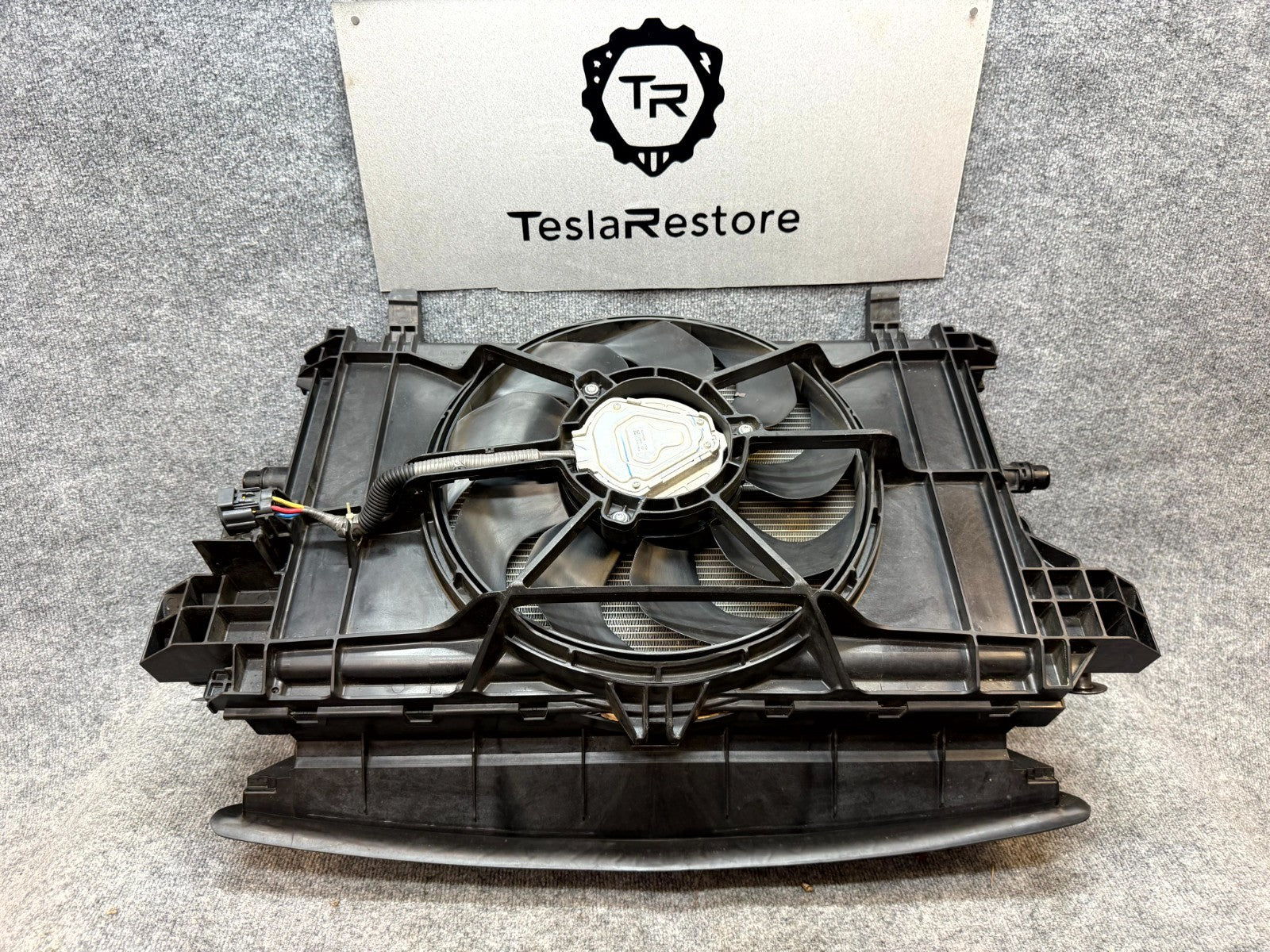 2017-2023 TESLA MODEL 3 RADIATOR CORE SUPPORT BLOWER ASSEMBLY OEM, 1494159-00-C