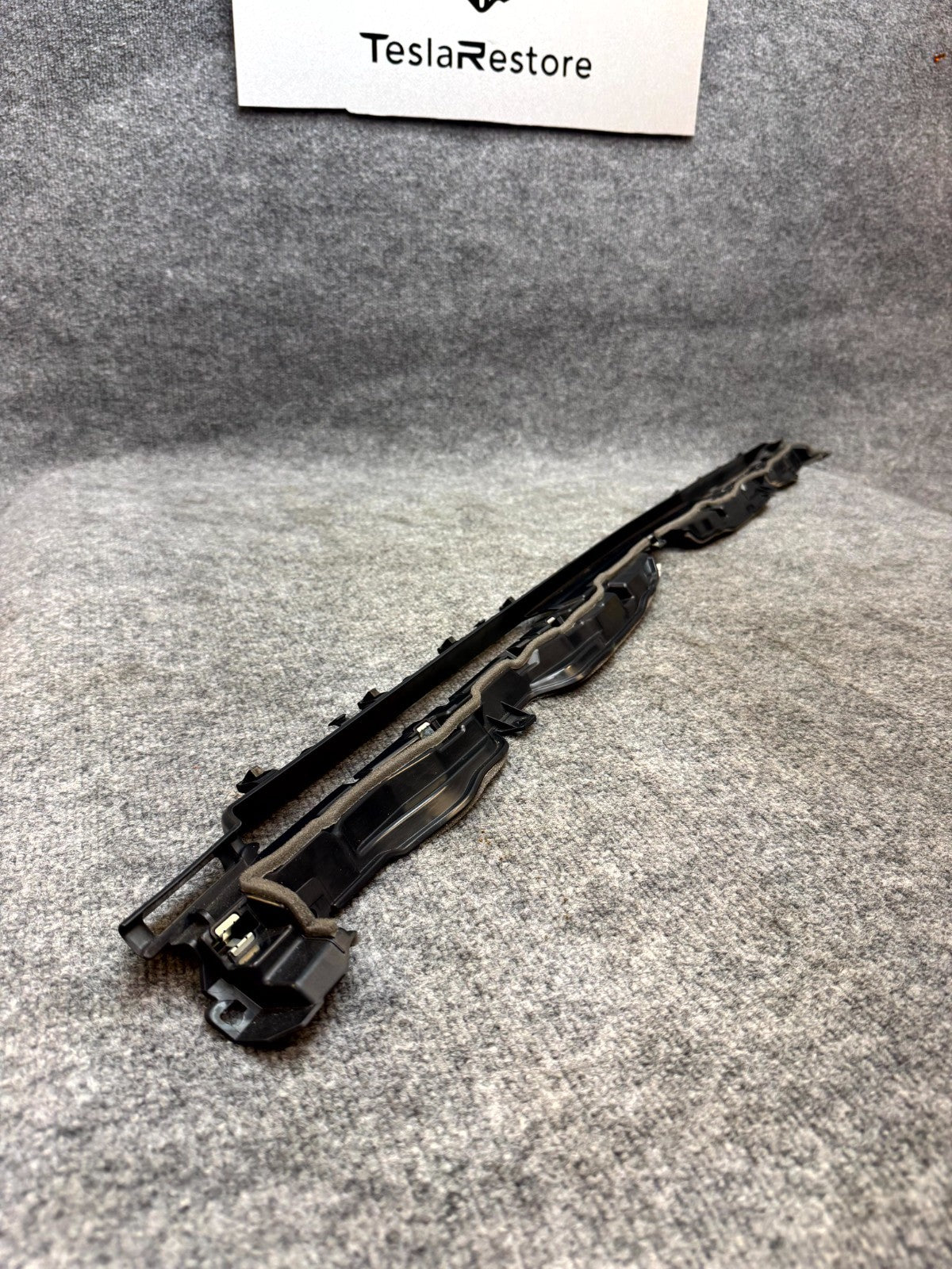 17–23 TESLA MODEL 3 FRONT INSTRUMENT PANEL BLOW FINISHER SUPPORT OEM 176636500A