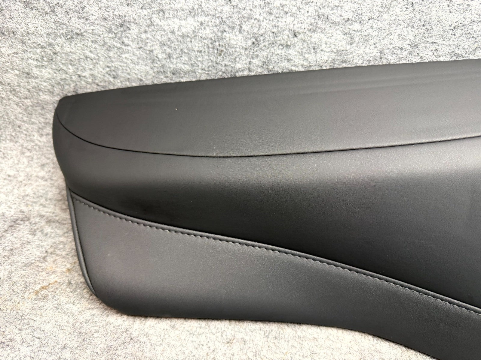 ♦️2017-2023 TESLA MODEL 3 REAR RIGHT SEAT BOLSTER TRIM CUSHION OEM, 1096031-01-J