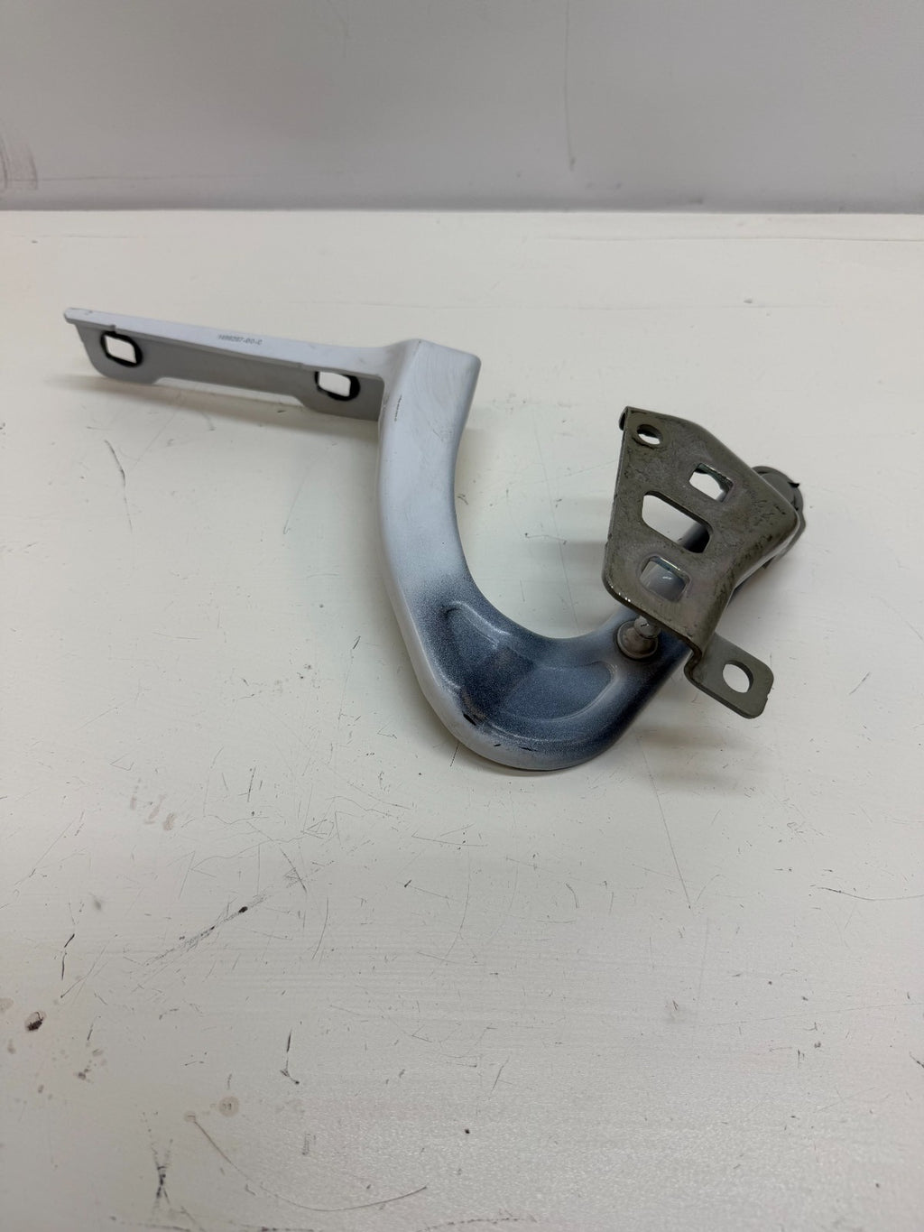 20-24 Model Y Front Left Side Hood Bonnet Hinge Closure w/ Shock 1496267-00-C