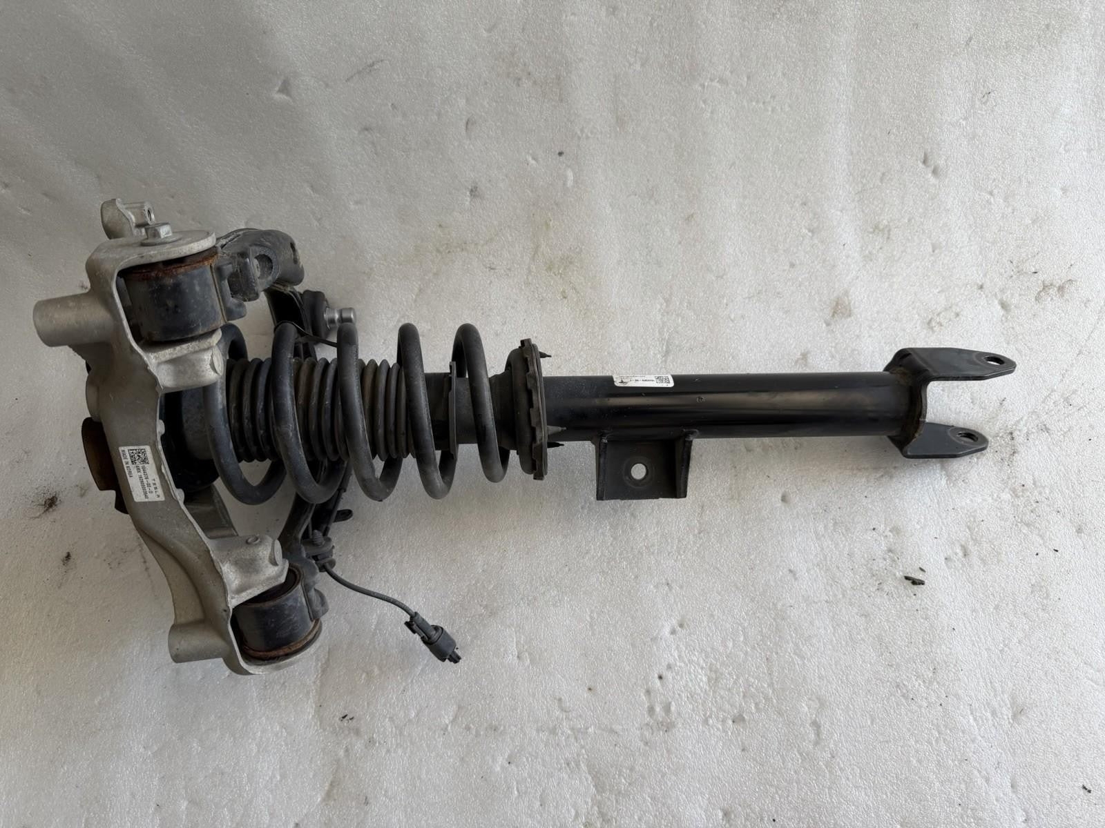♦️2017-2020 Tesla Model 3 Front Right Strut Shock 1044369-00-E