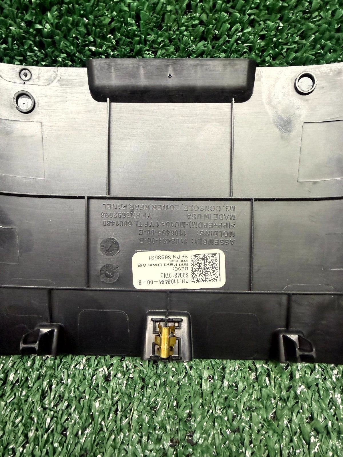 ♦️17-23 TESLA MODEL Y CENTER CONSOLE REAR BACK END TRIM COVER OEM, 1108494-00-B