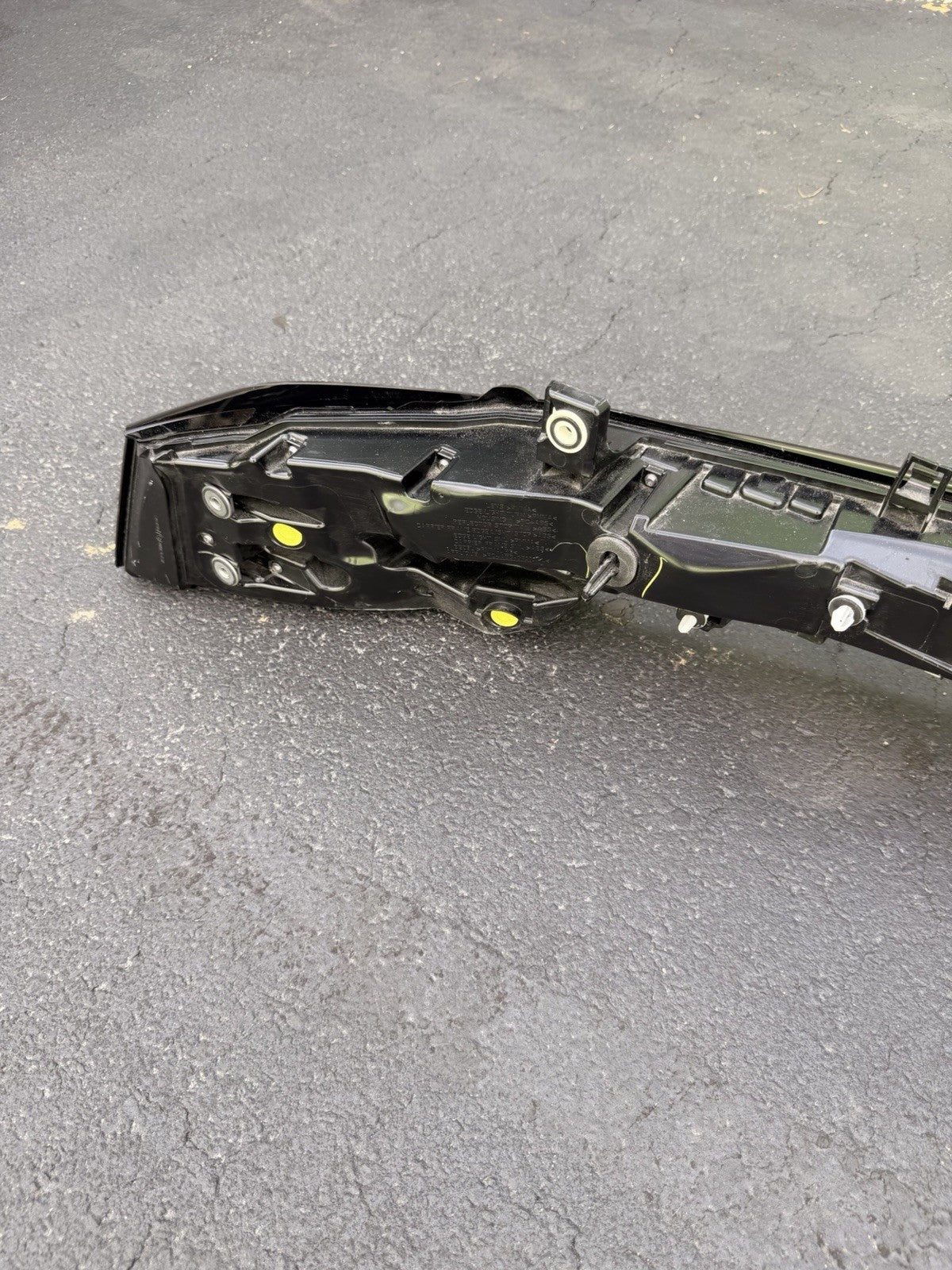 2025 2026 Tesla Model Y Rear Liftgate Lamp Light OEM 2004606-00-B