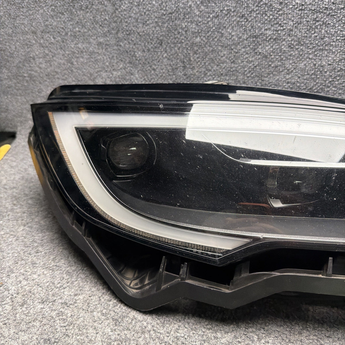 2022-2025 TESLA MODEL S RIGHT HEADLIGHT BLACK Projector LED 1563714-00-F OEM