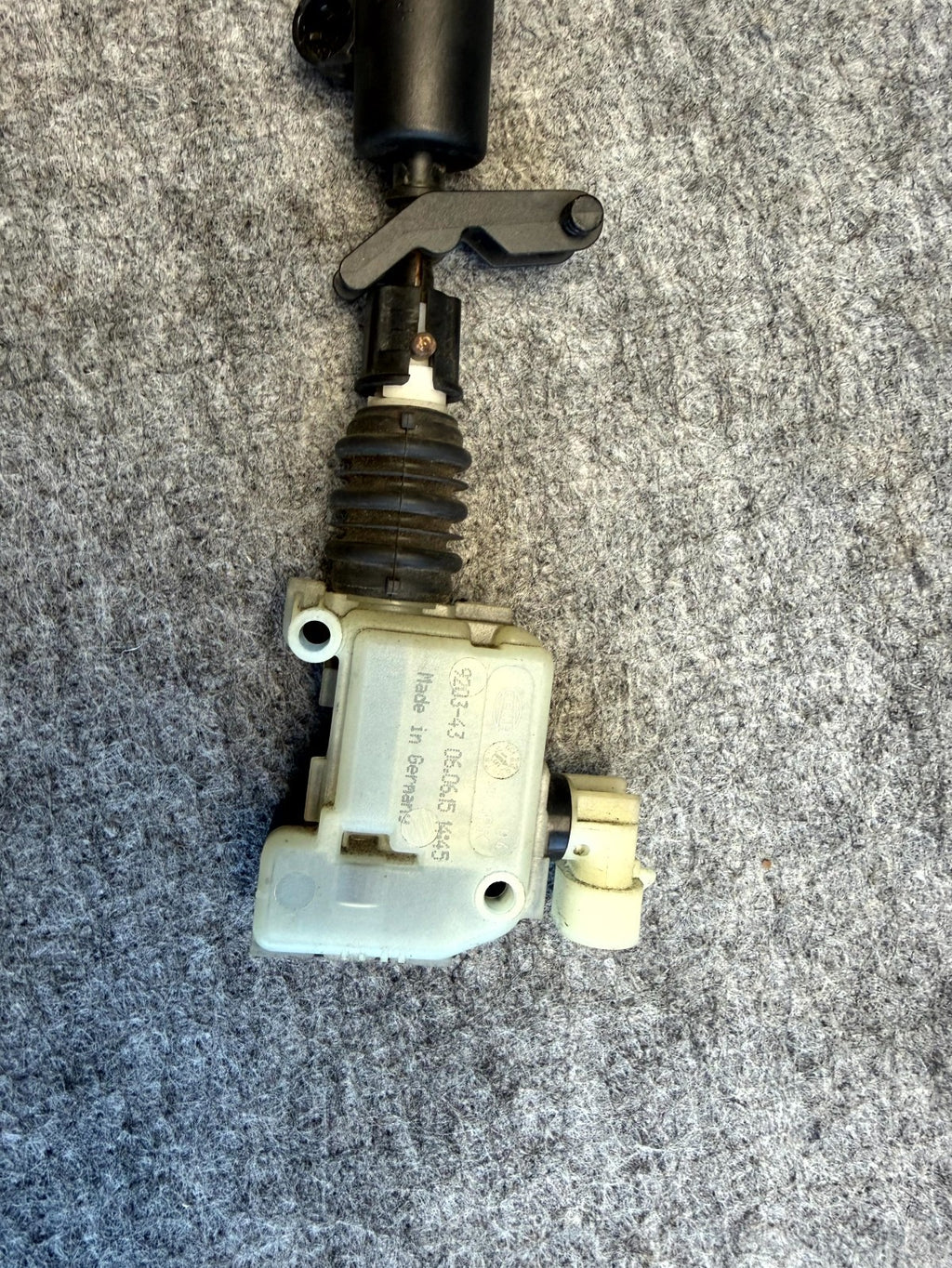 ♦️12–16 TESLA MODEL S FRONT HOOD LOCK LATCH RELEASE CABLE ASSY OEM, 1033011-00-B