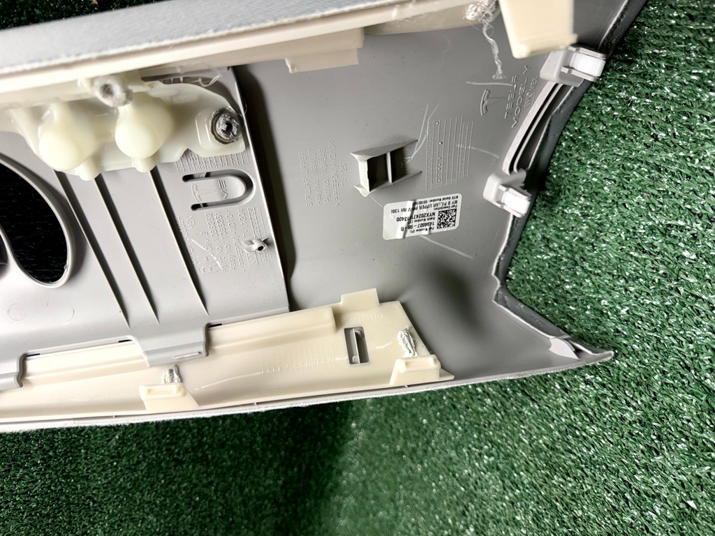 ♦️2020-2023 TESLA MODEL Y RIGHT SIDE UPPER B PILLAR COVER PANEL OEM, 149460798B