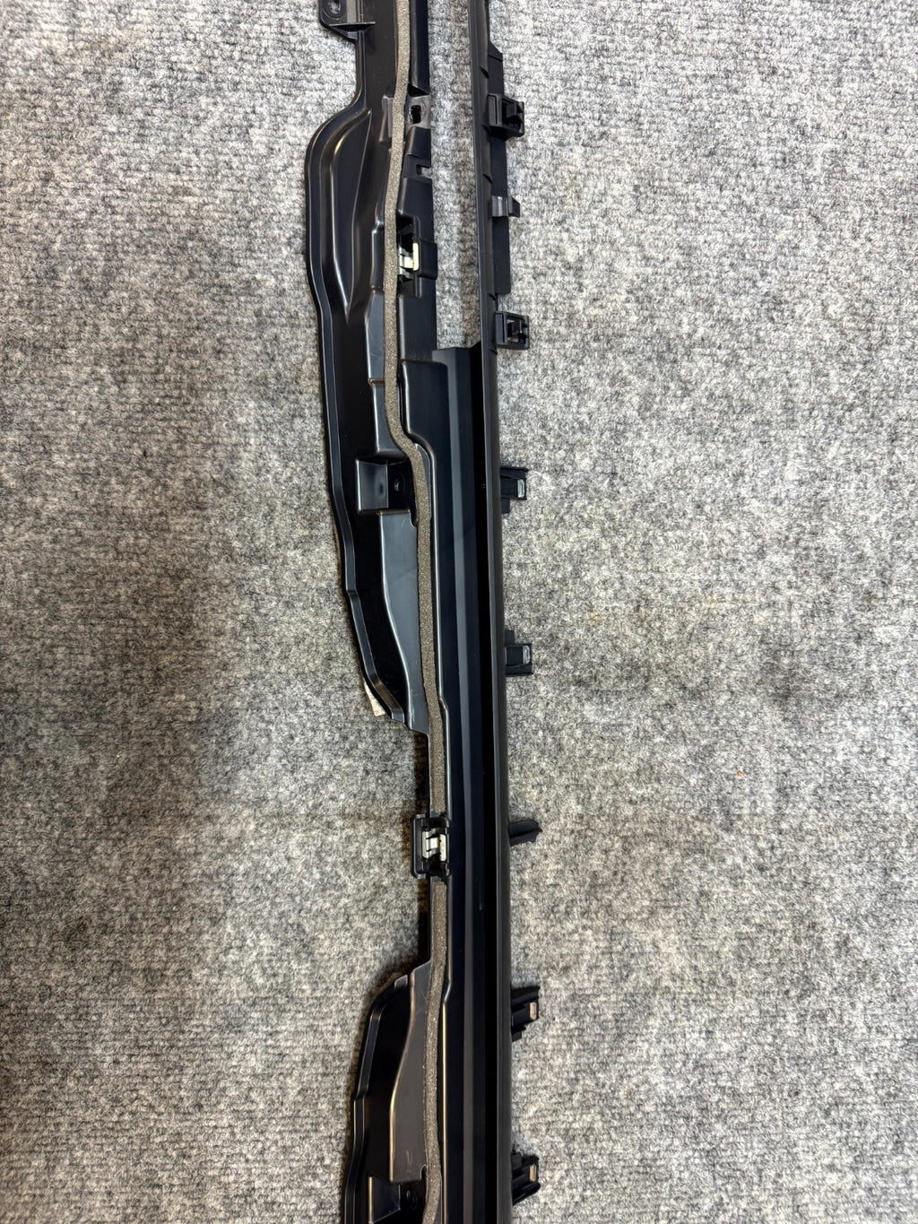 17–23 TESLA MODEL 3 FRONT INSTRUMENT PANEL BLOW FINISHER SUPPORT OEM 176636500A