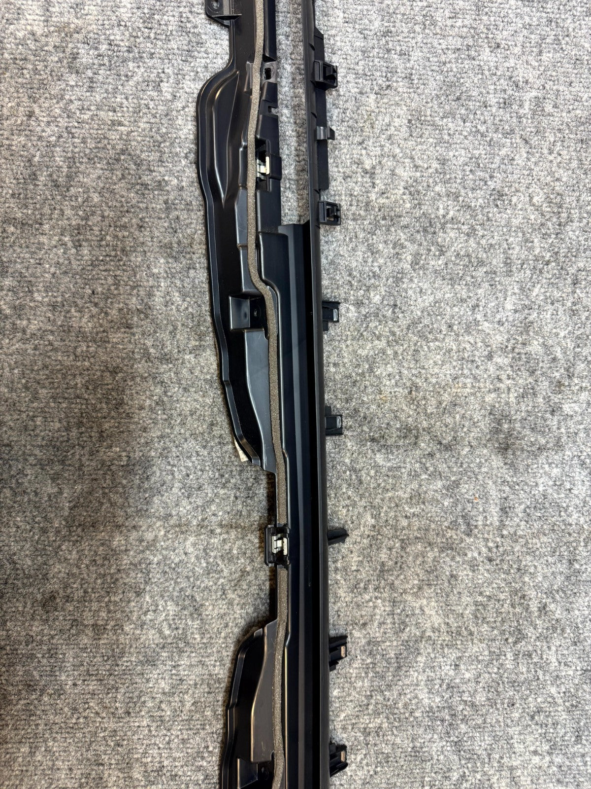 17–23 TESLA MODEL 3 FRONT INSTRUMENT PANEL BLOW FINISHER SUPPORT OEM 176636500A