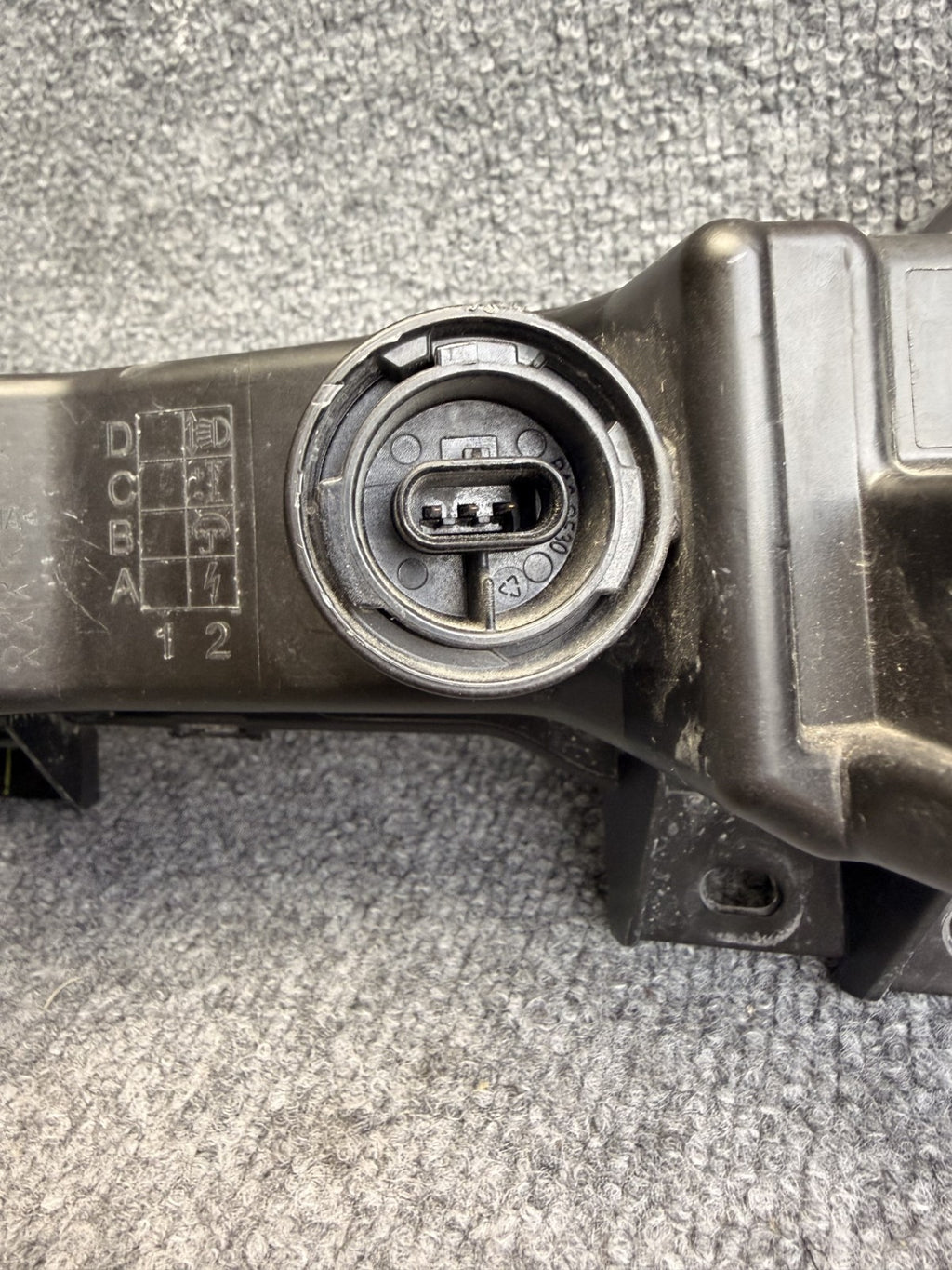 2017 - 2024 TESLA MODEL 3 Y FRONT RIGHT SIDE LED FOG LIGHT OEM, 1507931-00-C
