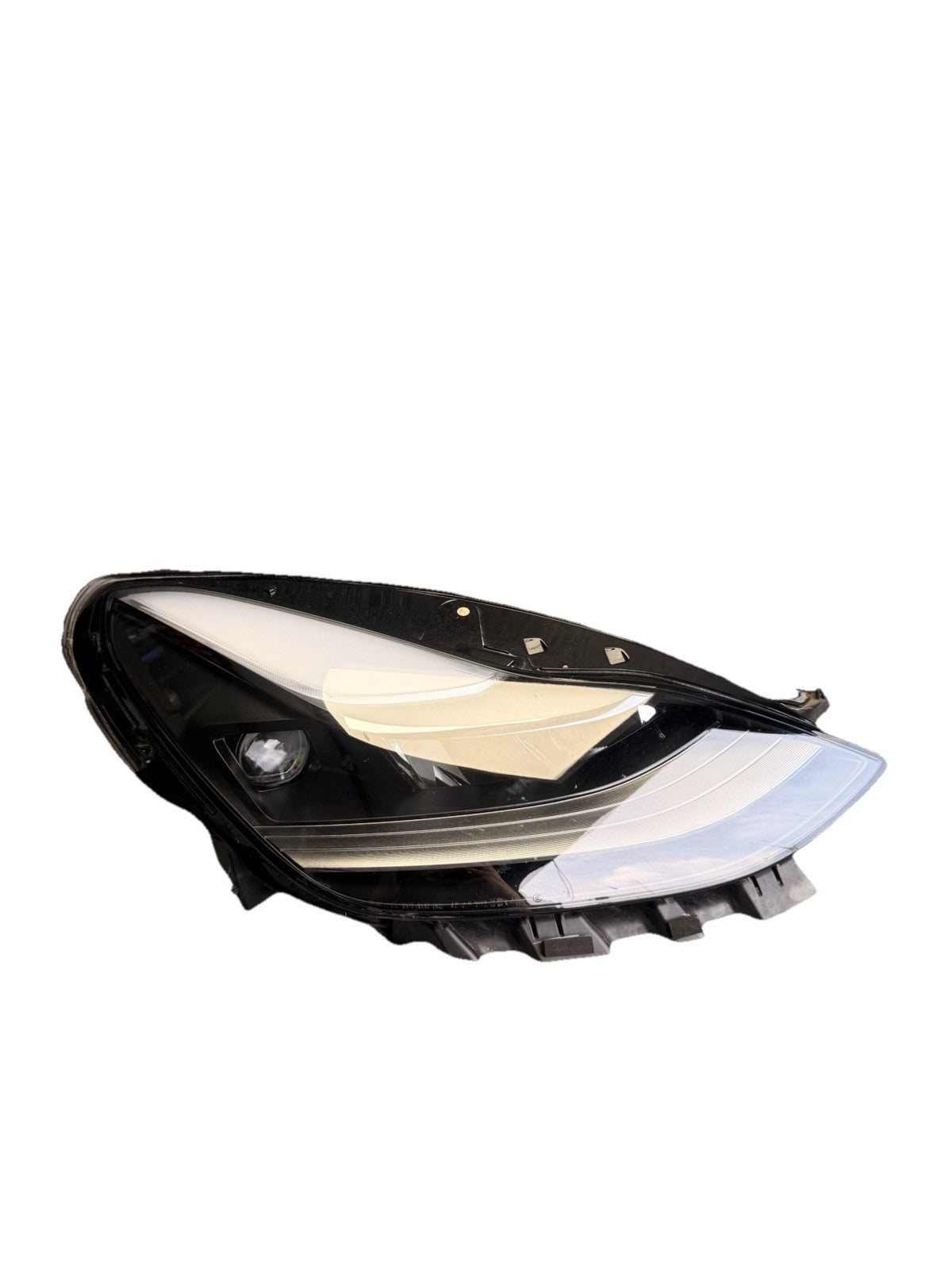 OEM 2021 - 2024 Tesla Model Y Right Passenger Matrix LED Headlight 1514953-00-D