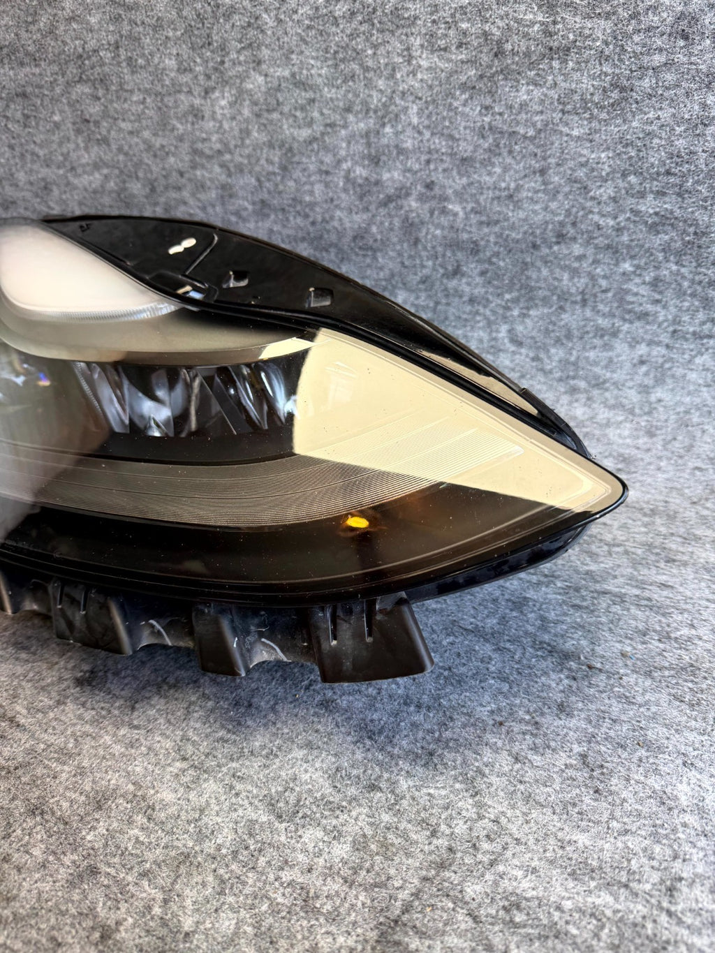 ♦️2021–2023 TESLA MODEL 3 FRONT RIGHT SIDE HEADLIGHT ASSEMBLY OEM, 1514953-00-C