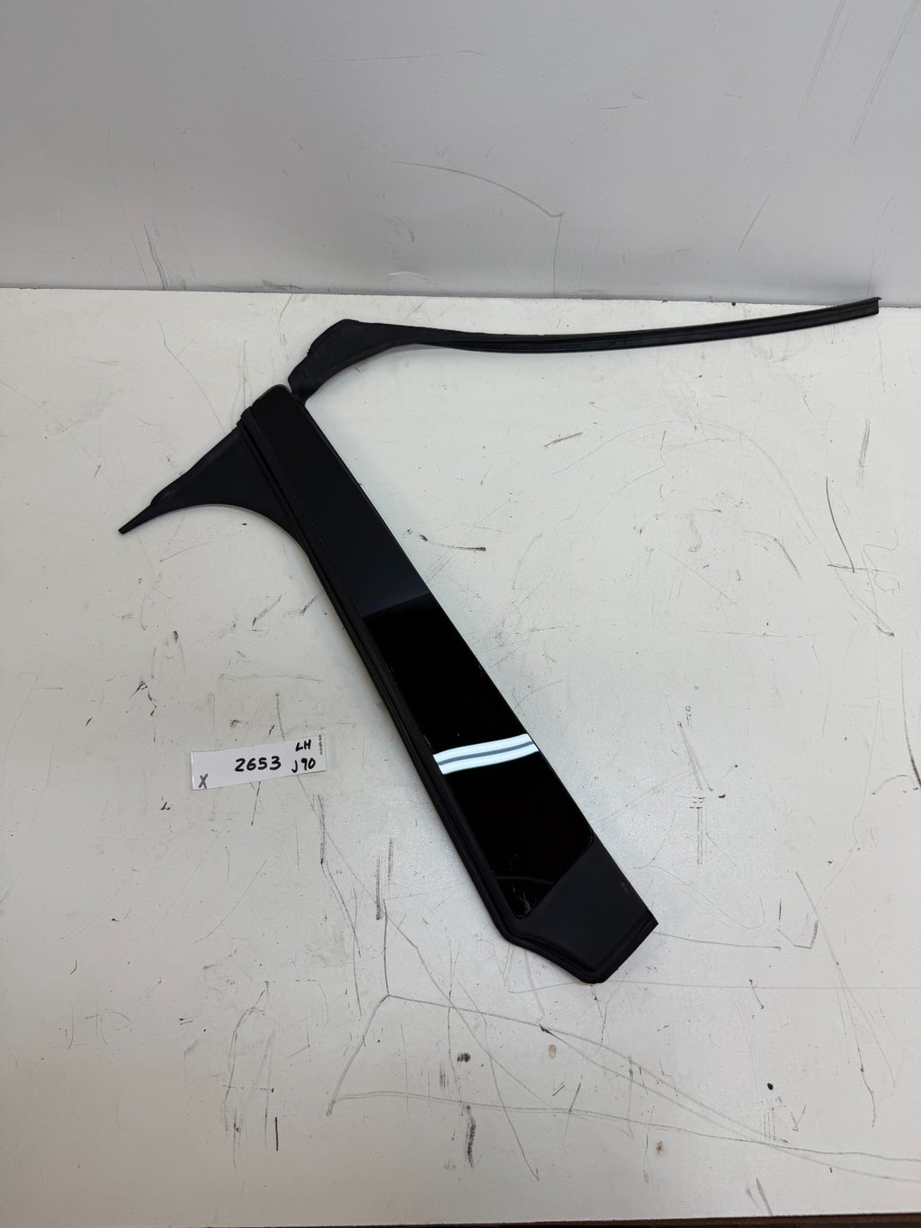 2016-20 Tesla Model X Left Exterior B-Pillar Applique Glass Trim 1032363-00-C