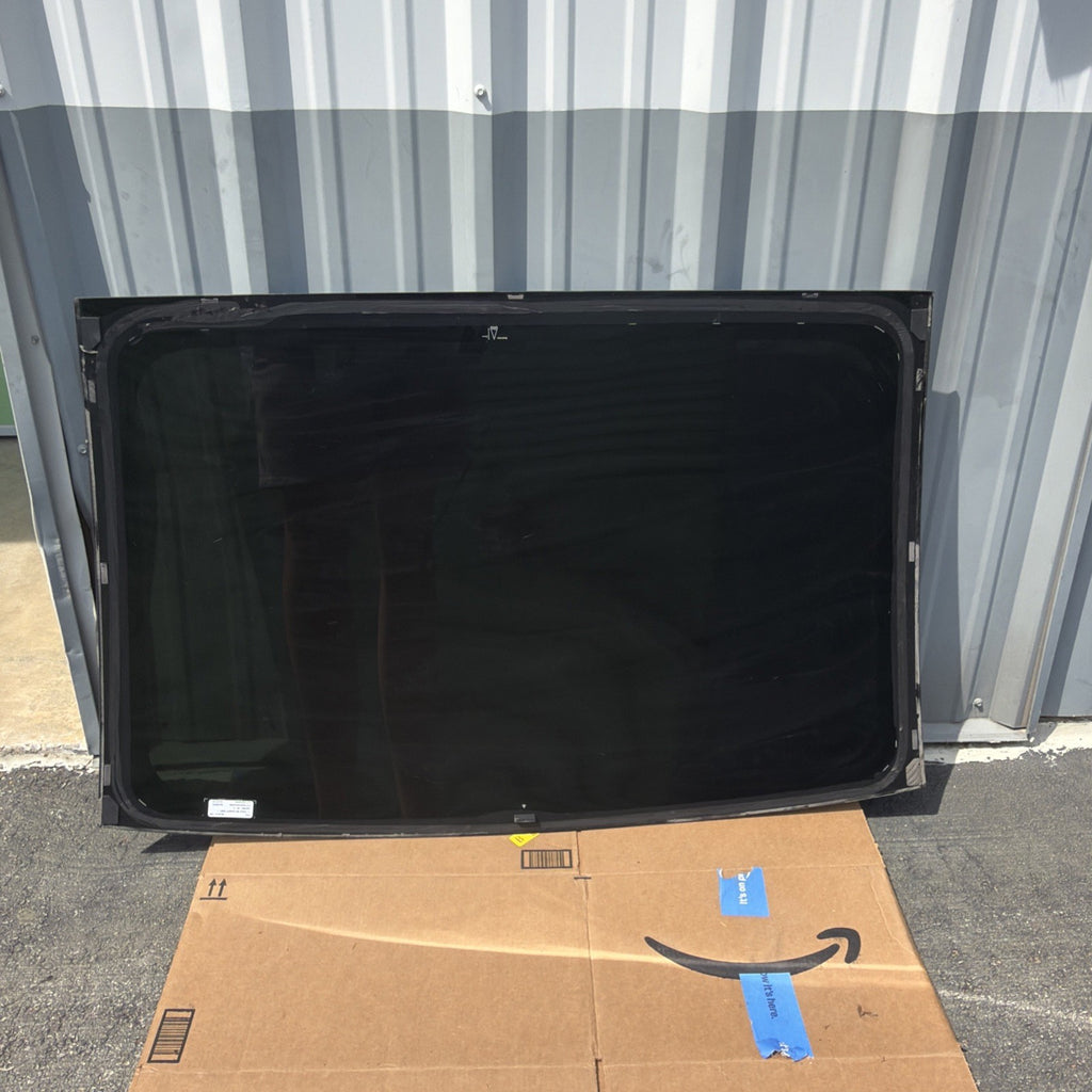 17-23 Tesla Model 3 Middle Panoramic Sunroof TOP Window Glass OEM