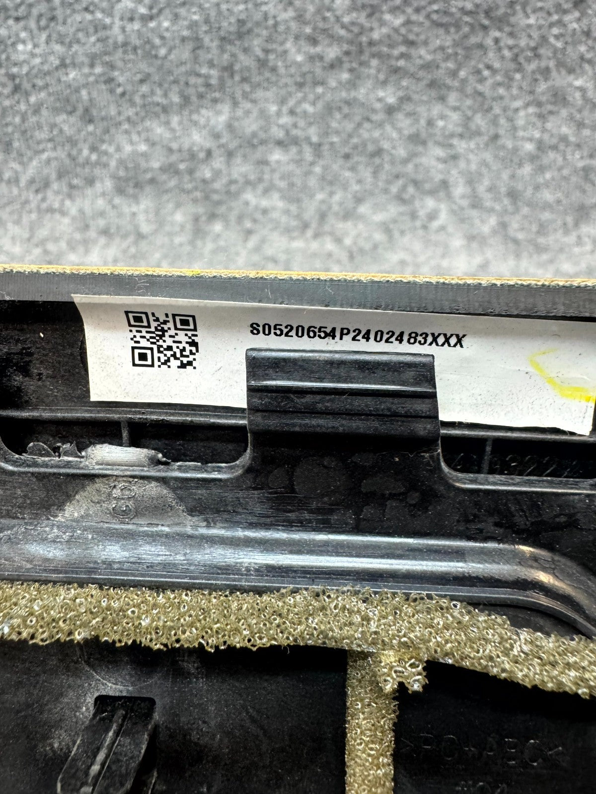 2020–2024 TESLA MODEL Y DASHBOARD INSTRUMENT PANEL TRIM BEZEL OEM, 1619569-00-A