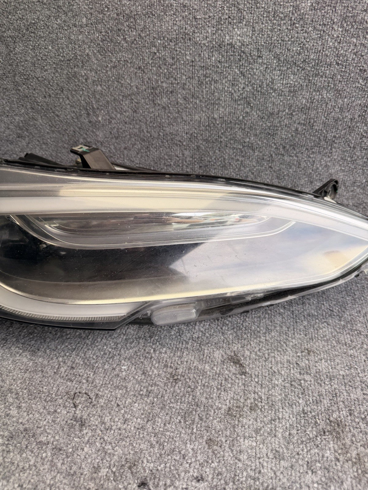 2012-2016 Tesla Model S HID DRL LED Right Side Headlight OEM 6005907-00-D