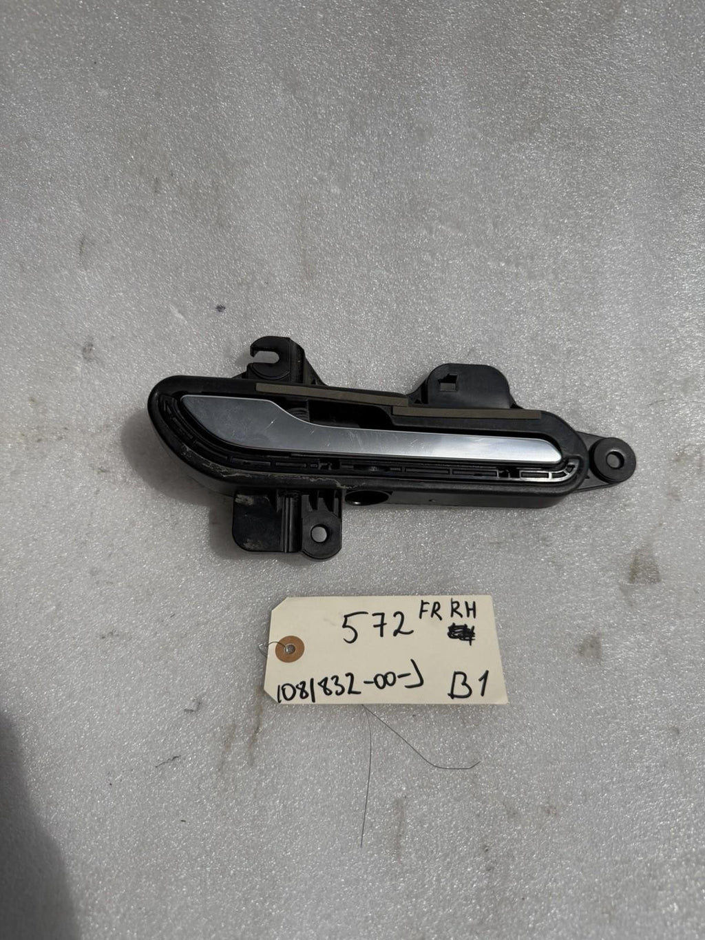 ♦️ 2017 - 2023 TESLA MODEL 3 FRONT/REAR RIGHT DOOR HANDLE OEM, 1081832-00-J